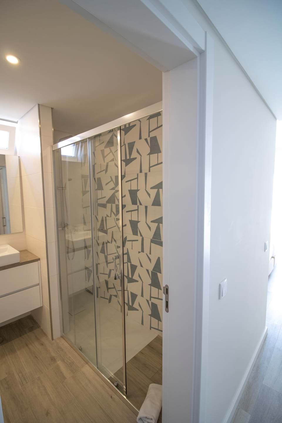 Lagos, Faro, 8600-785, 2 Bedrooms Bedrooms, ,2 BathroomsBathrooms,Houses / Villas,For Sale,R11-0023-VB