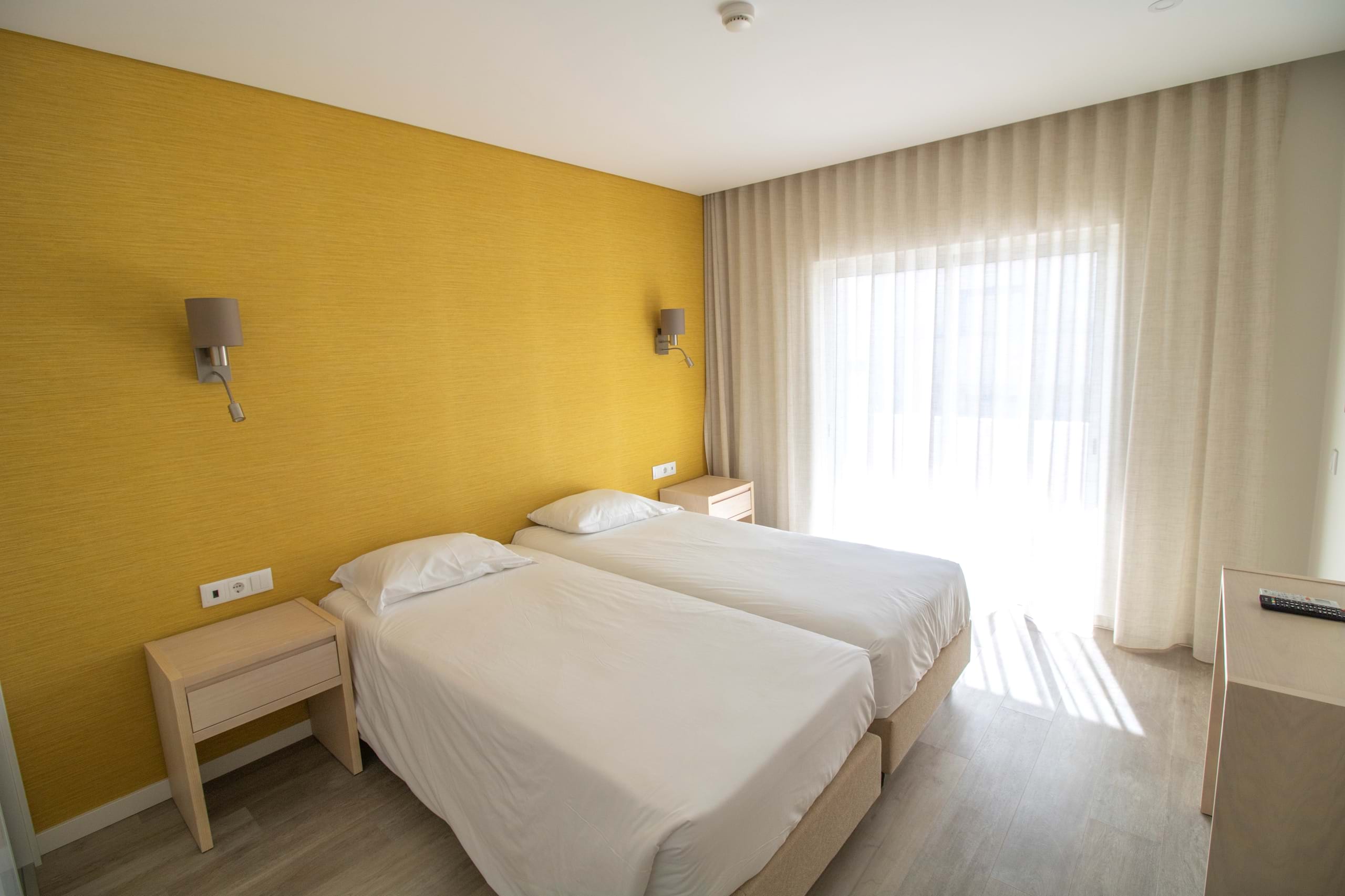 Lagos, Faro, 8600-785, 2 Bedrooms Bedrooms, ,2 BathroomsBathrooms,Houses / Villas,For Sale,R11-0023-VB