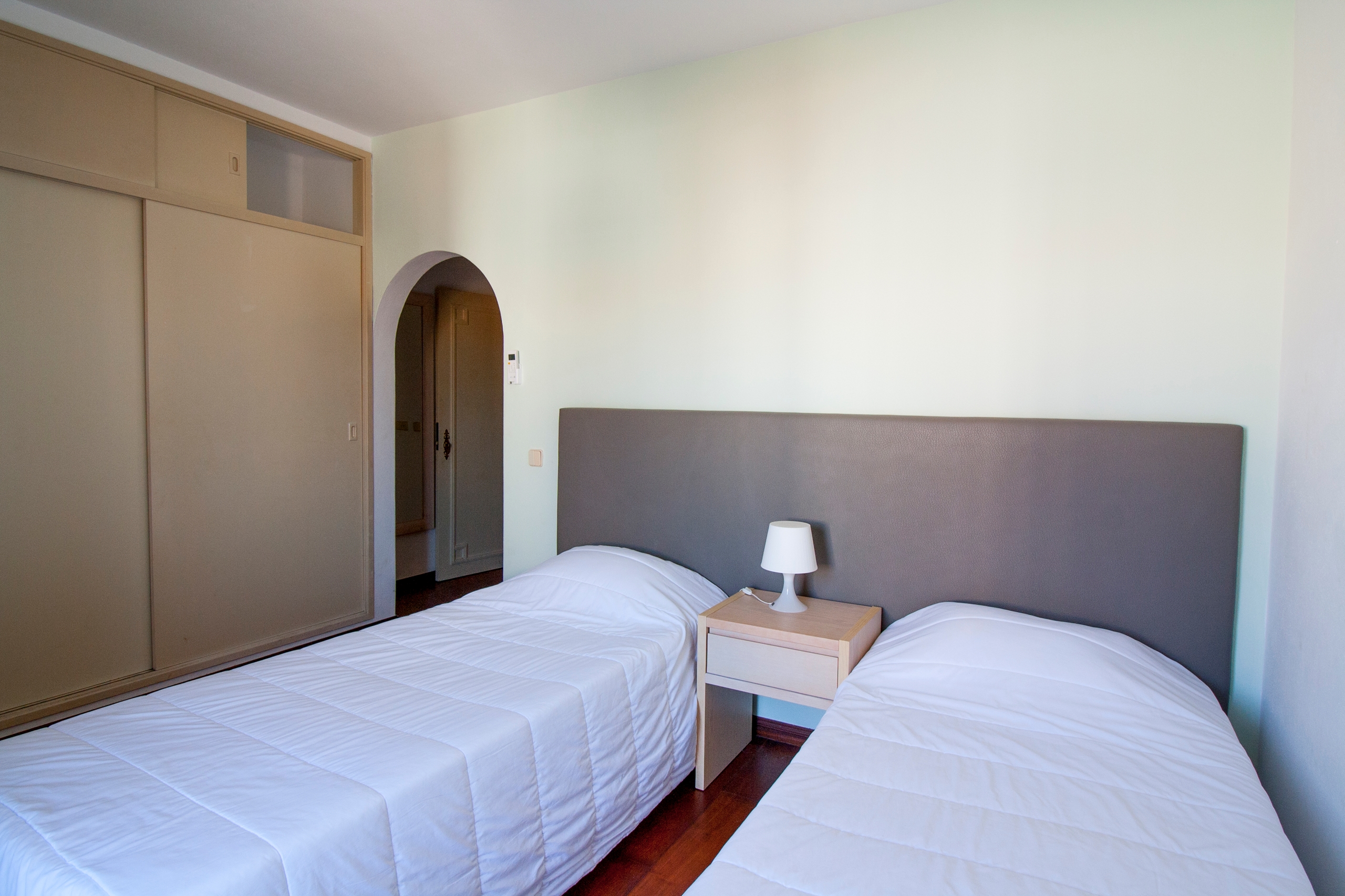 Lagos, Faro, 8600-621, 3 Bedrooms Bedrooms, ,3 BathroomsBathrooms,Flats / Apartments,For Sale,R11-0025-VB