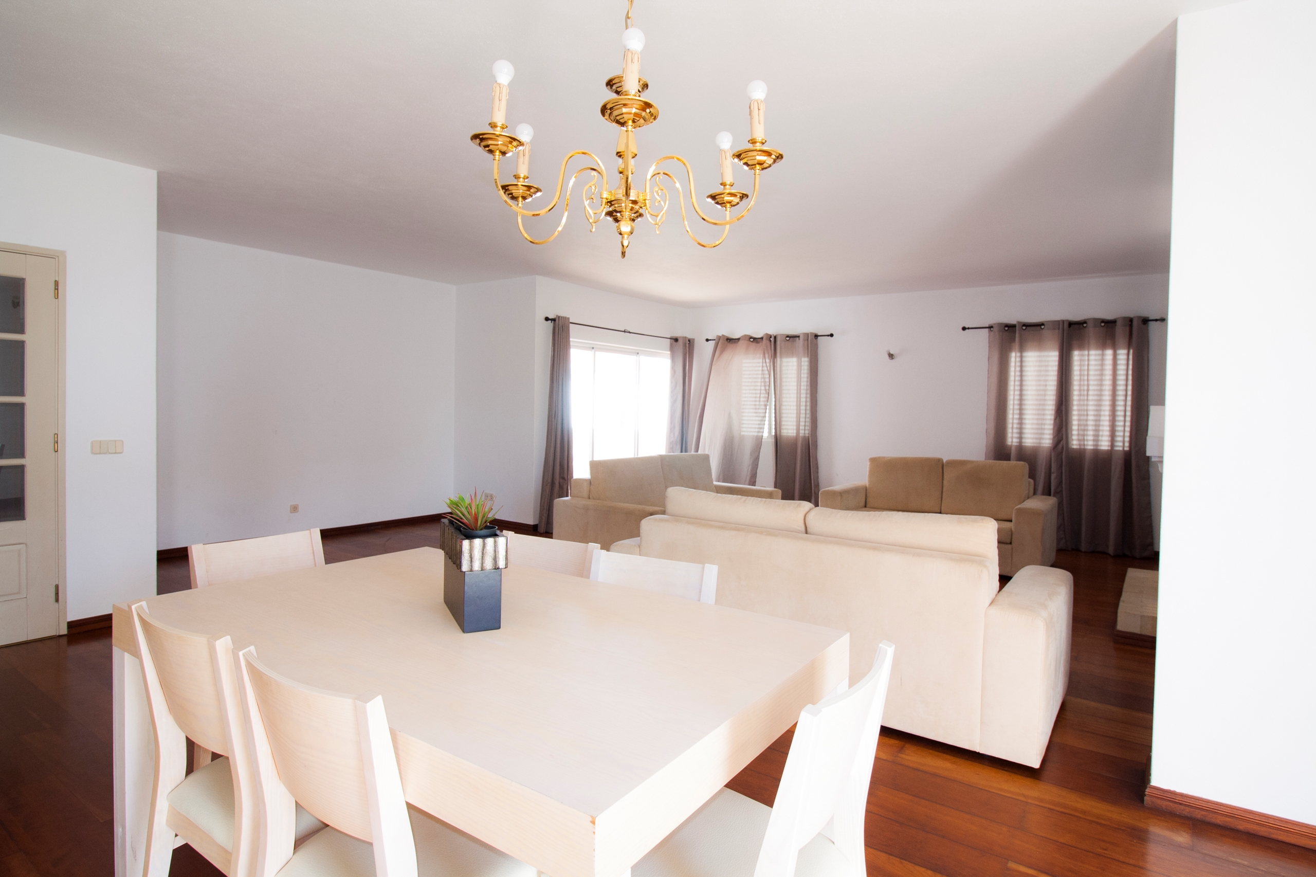 Lagos, Faro, 8600-621, 3 Bedrooms Bedrooms, ,3 BathroomsBathrooms,Flats / Apartments,For Sale,R11-0025-VB