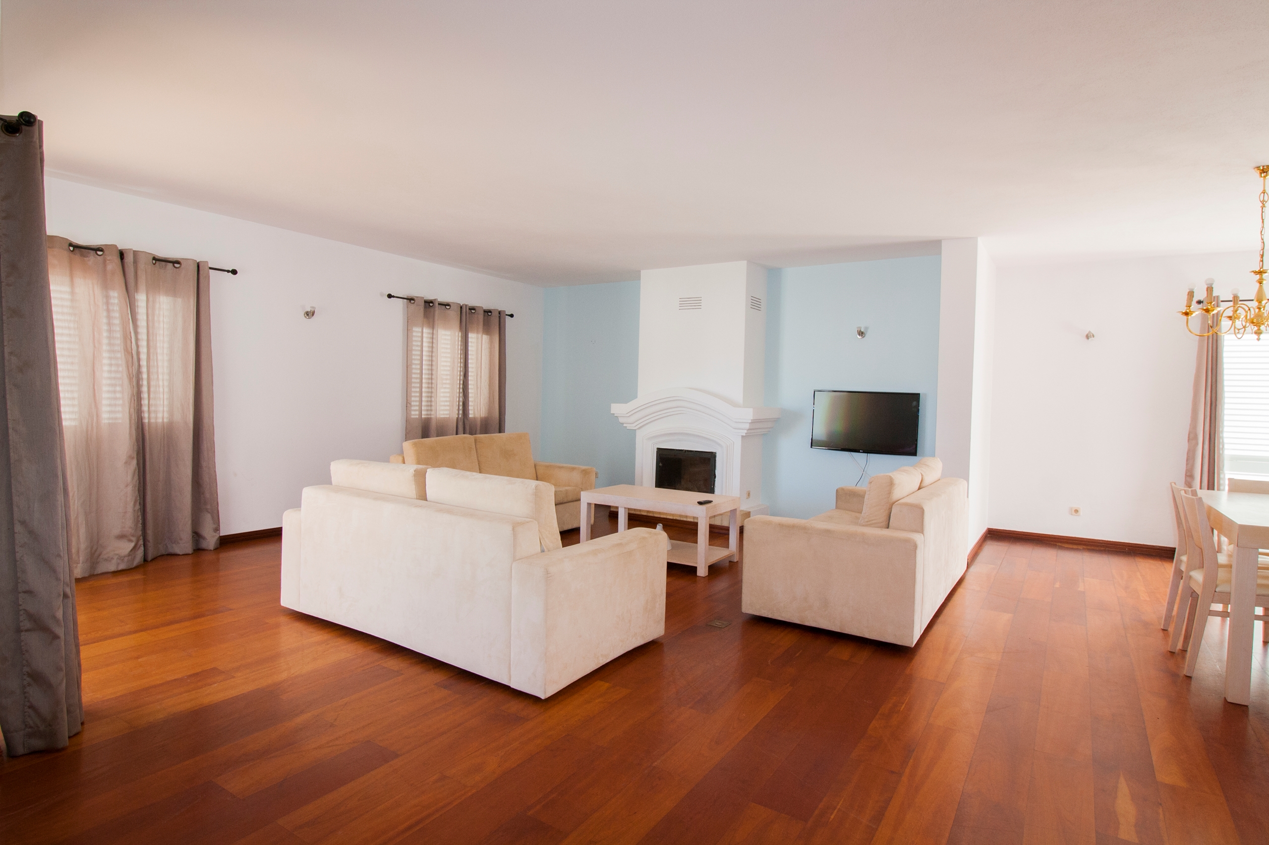 Lagos, Faro, 8600-621, 3 Bedrooms Bedrooms, ,3 BathroomsBathrooms,Flats / Apartments,For Sale,R11-0025-VB