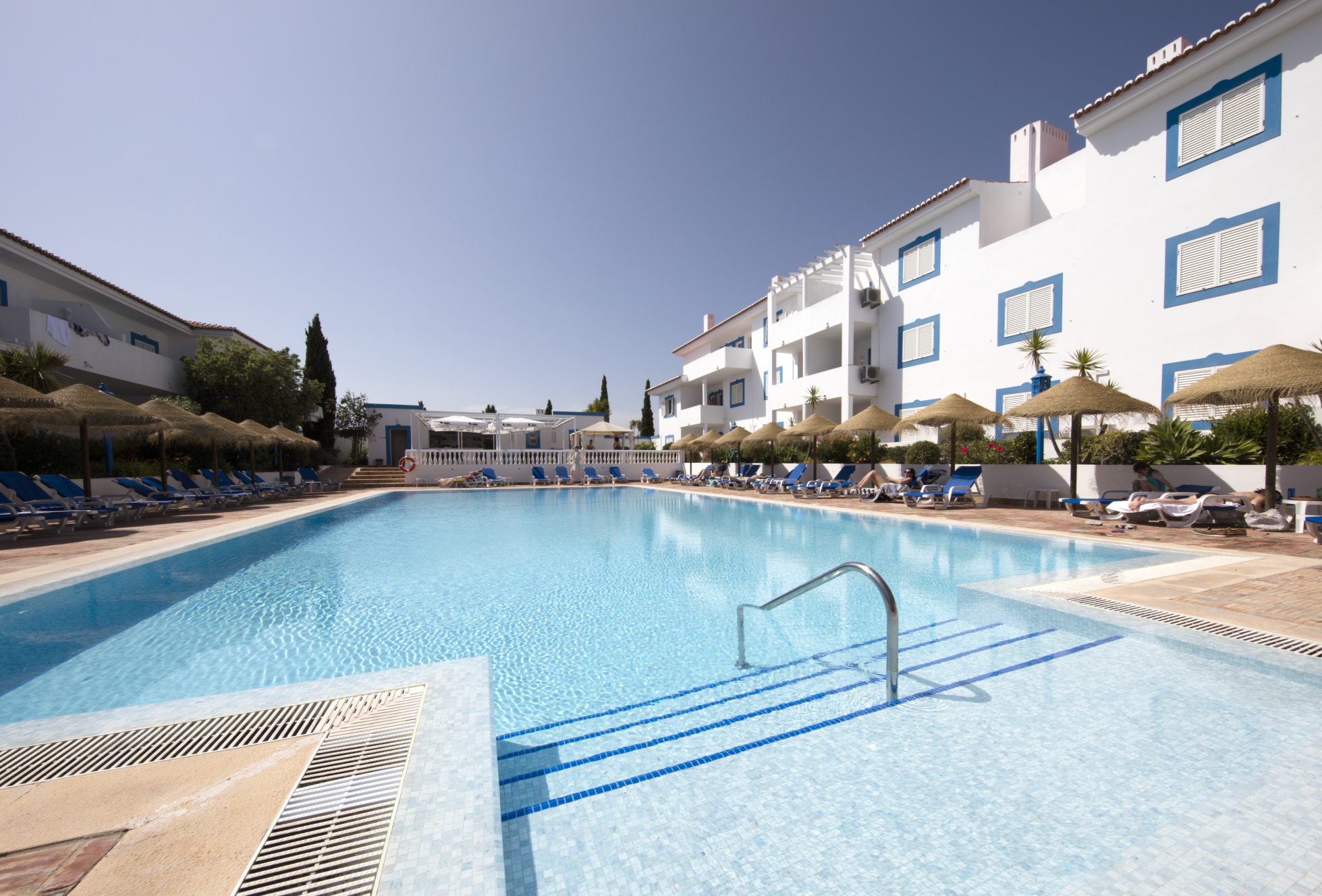 Lagos, Faro, 8600-621, 3 Bedrooms Bedrooms, ,3 BathroomsBathrooms,Flats / Apartments,For Sale,R11-0025-VB