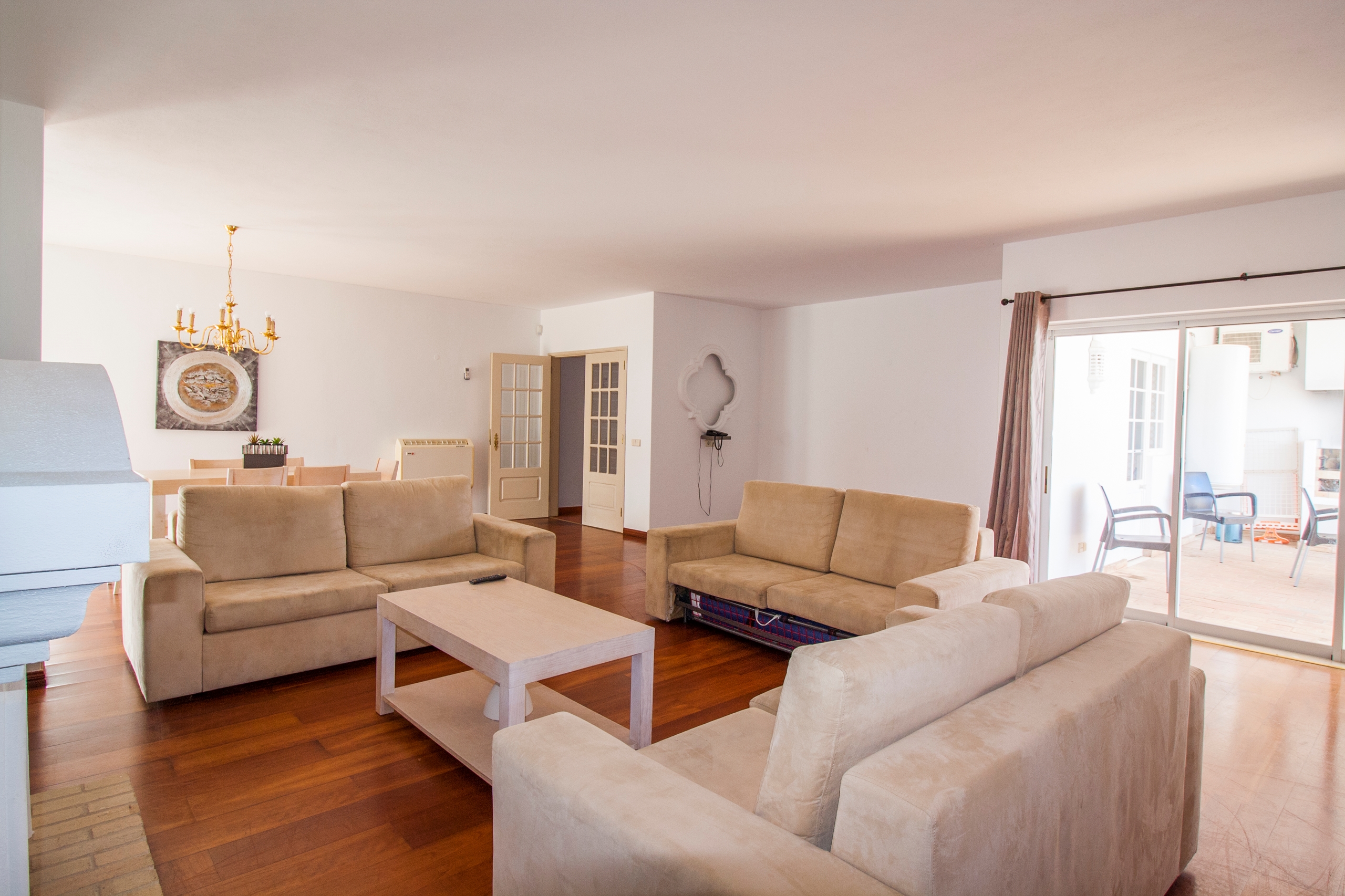 Lagos, Faro, 8600-621, 3 Bedrooms Bedrooms, ,3 BathroomsBathrooms,Flats / Apartments,For Sale,R11-0025-VB