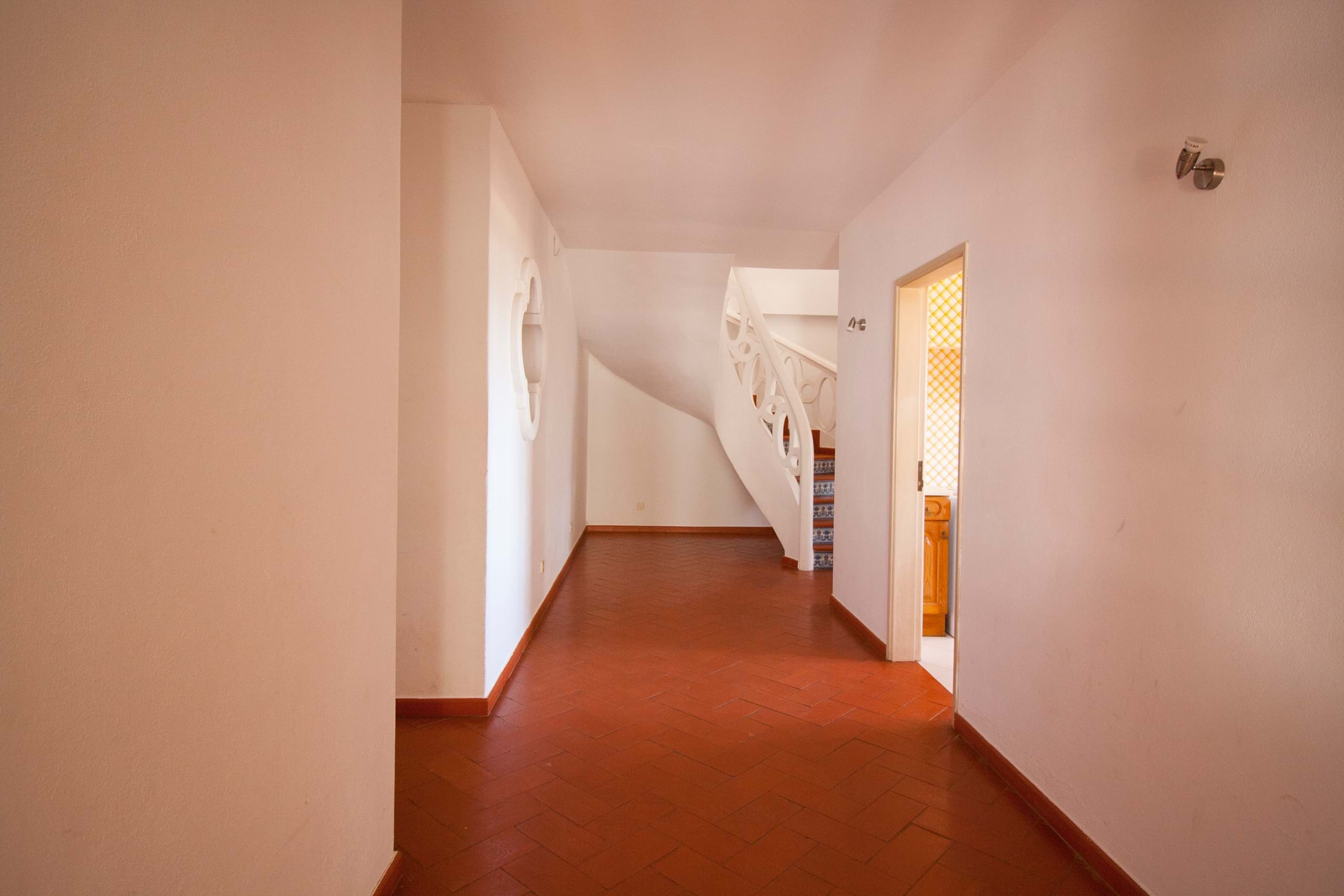 Lagos, Faro, 8600-621, 3 Bedrooms Bedrooms, ,3 BathroomsBathrooms,Flats / Apartments,For Sale,R11-0025-VB