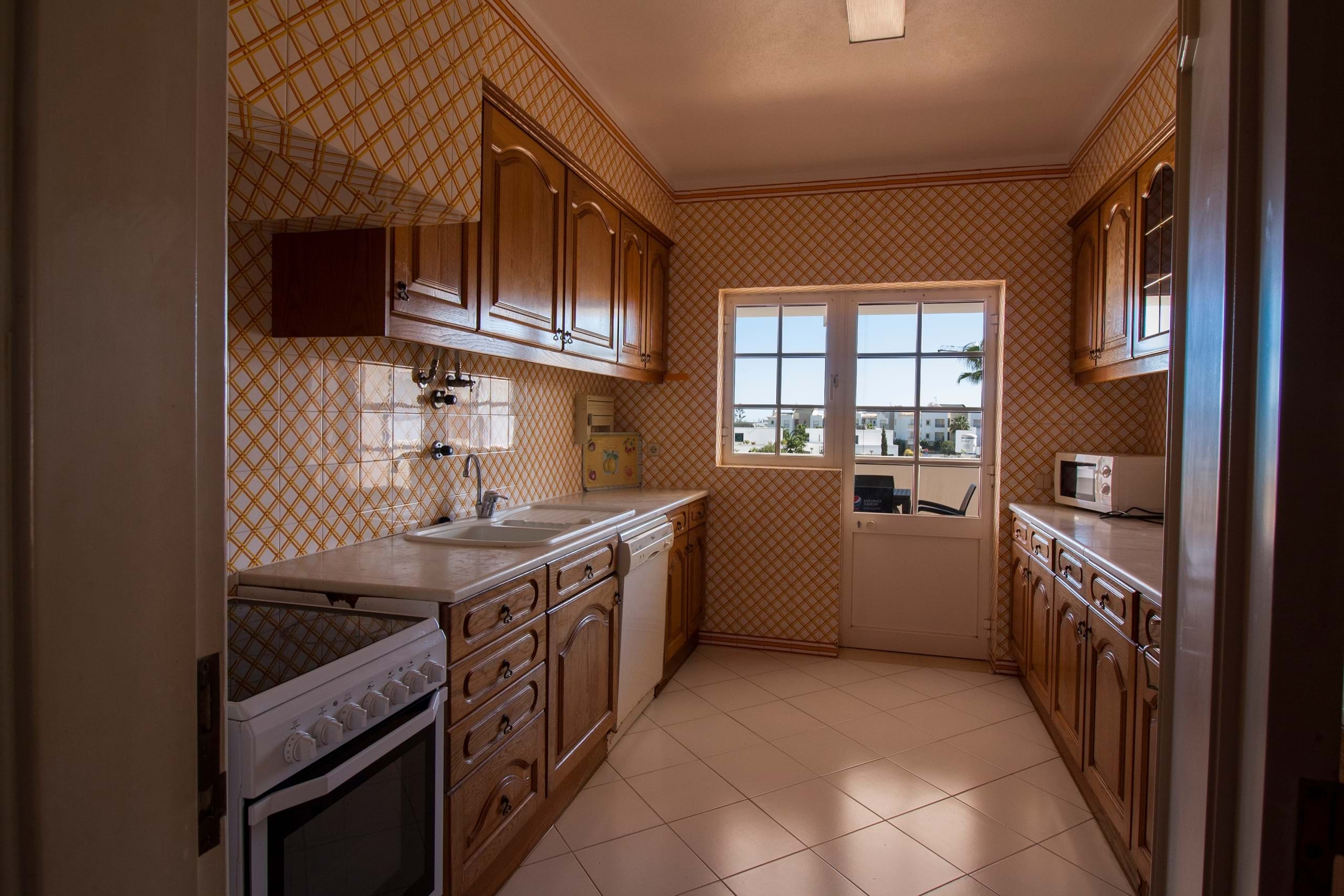 Lagos, Faro, 8600-621, 3 Bedrooms Bedrooms, ,3 BathroomsBathrooms,Flats / Apartments,For Sale,R11-0025-VB