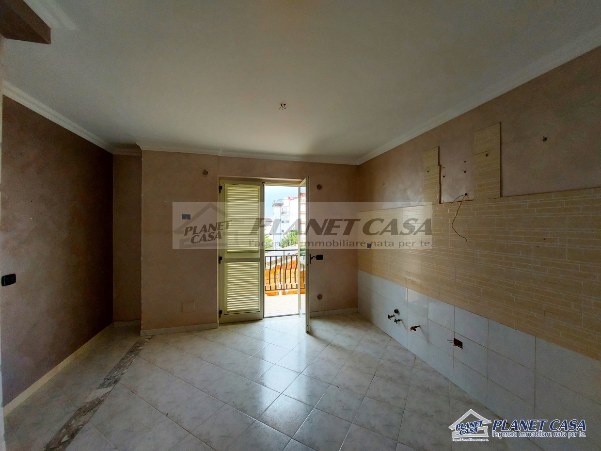 2 Bed, ApartmentFor Sale, Napoli, Campania