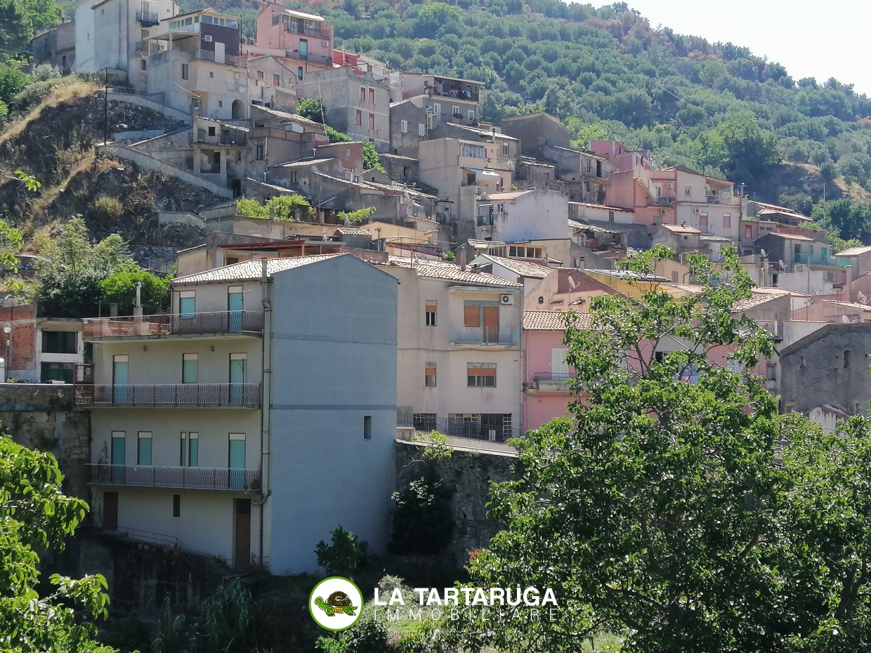 4 Bed, HouseFor Sale, Mandanici, Messina, Sicilia