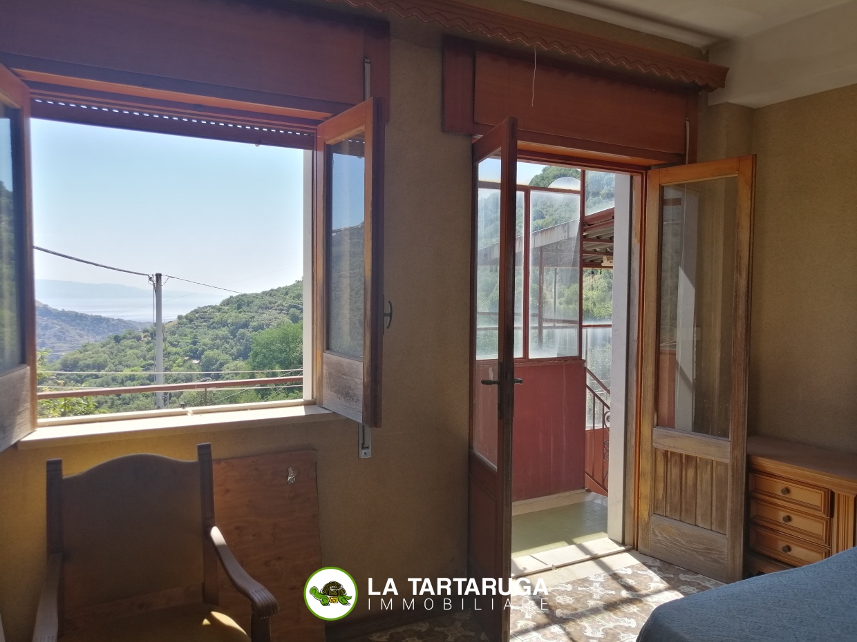 2 Bed, HouseFor Sale, Messina, Sicilia