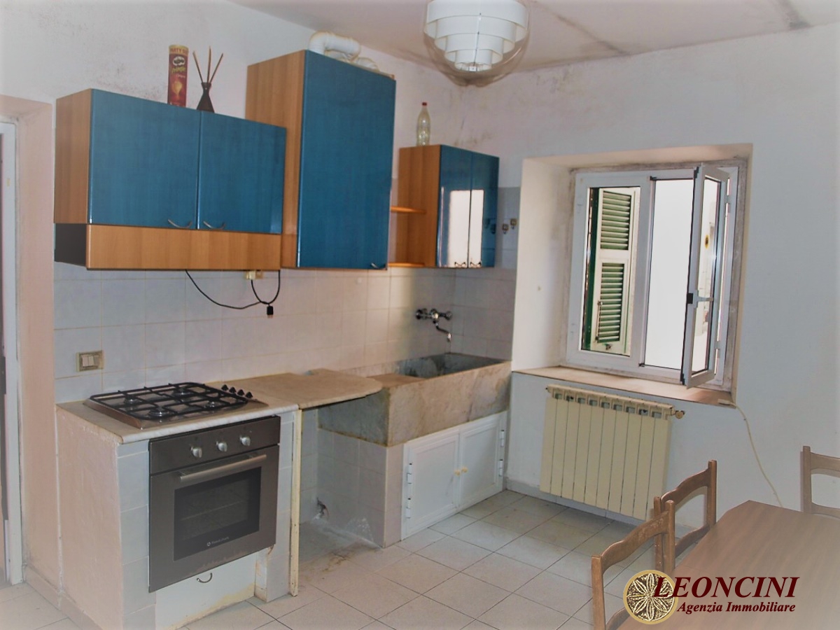 2 Bed, ApartmentFor Sale, Villafranca in Lunigiana, Toscana