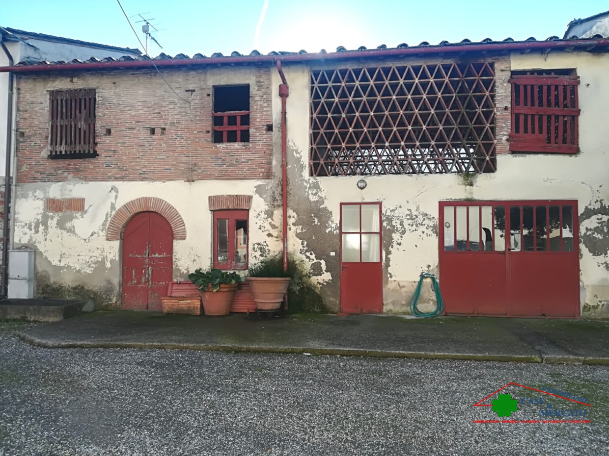 HouseFor Sale, Lucca, Toscana