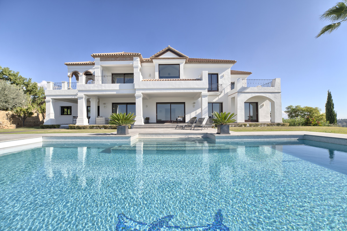 6 Bed, 3 Bath, HouseFor Sale, Benahavis, Malaga