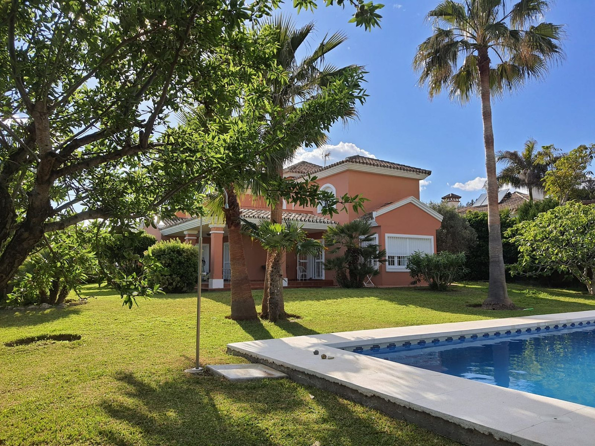 4 Bed, 5 Bath, HouseFor Sale, Estepona, Malaga