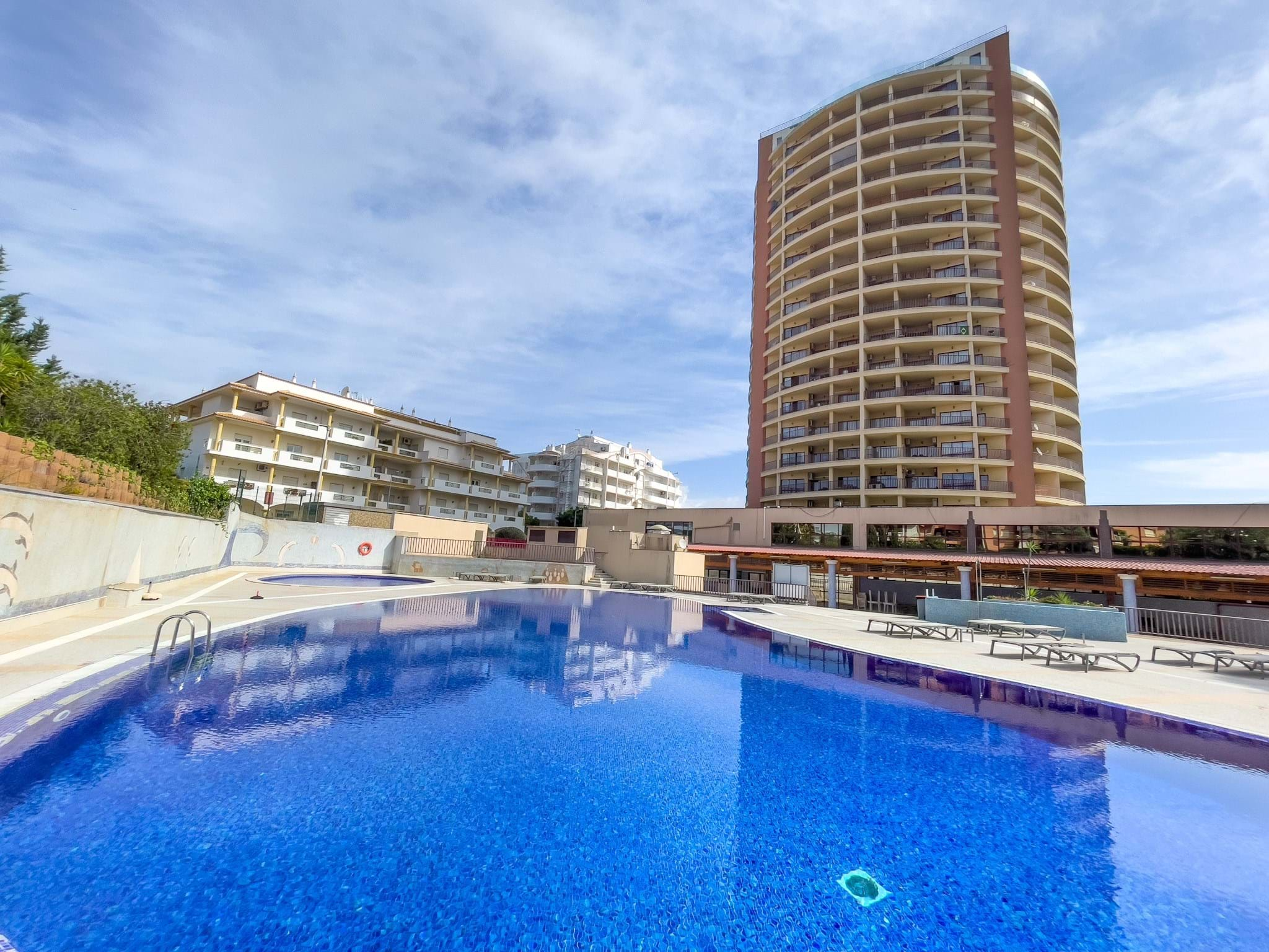 1 Bed, 1 Bath, ApartmentFor Sale, Praia da Rocha, Portimão, Faro, 8500-801