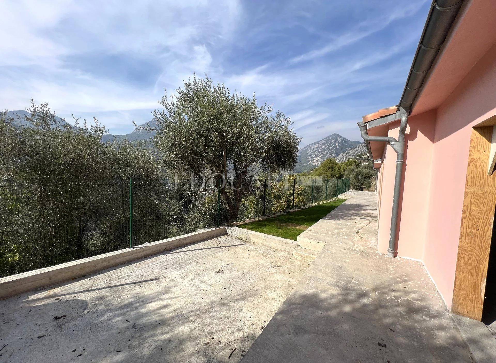 3 Bed, 2 Bath, HouseFor Sale, Castellar, Alpes-Maritimes