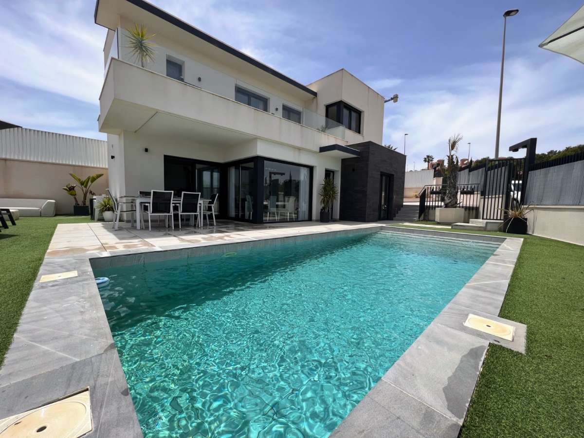 3 Bed, 3 Bath, HouseFor Sale, San Miguel de Salinas, Alicante