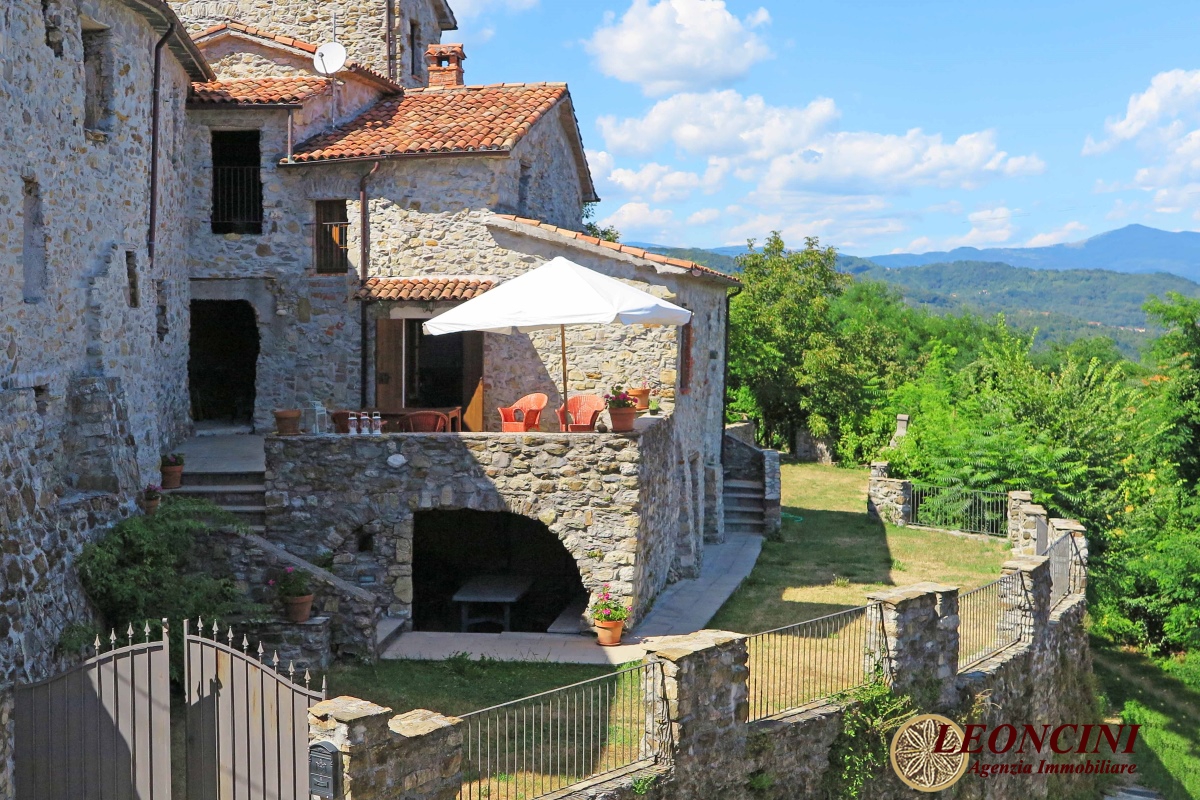 2 Bed, HouseFor Sale, Tresana, Toscana