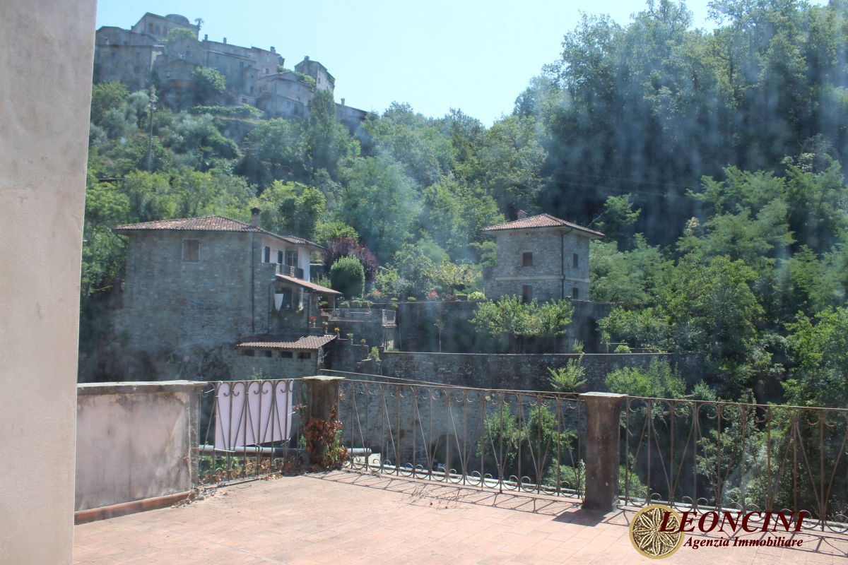 ApartmentFor Sale, Bagnone, Toscana