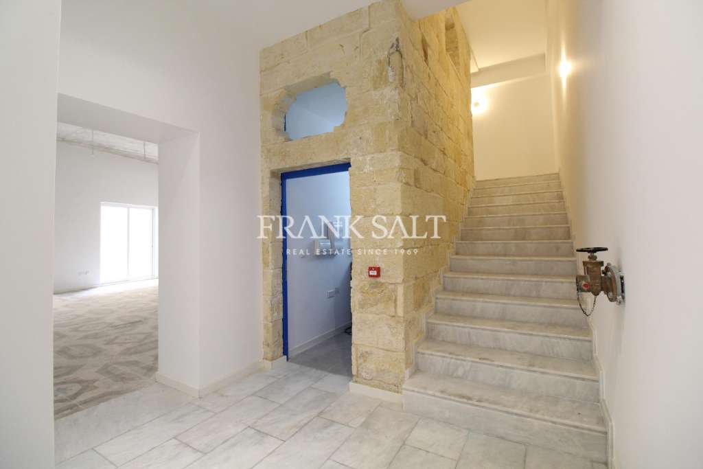 Commercial Property, For Sale