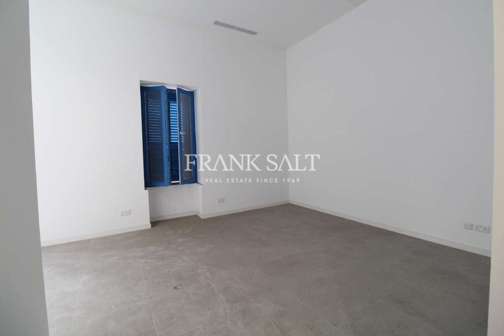 Commercial Property, For Sale