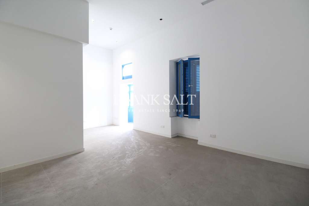 Commercial Property, For Sale