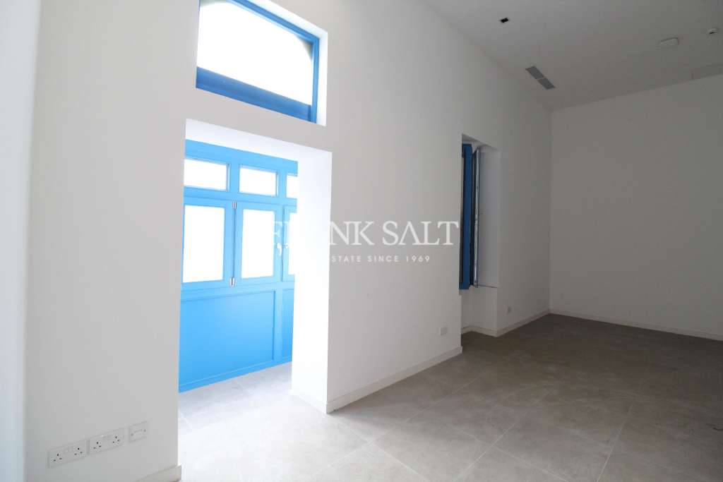 Commercial Property, For Sale