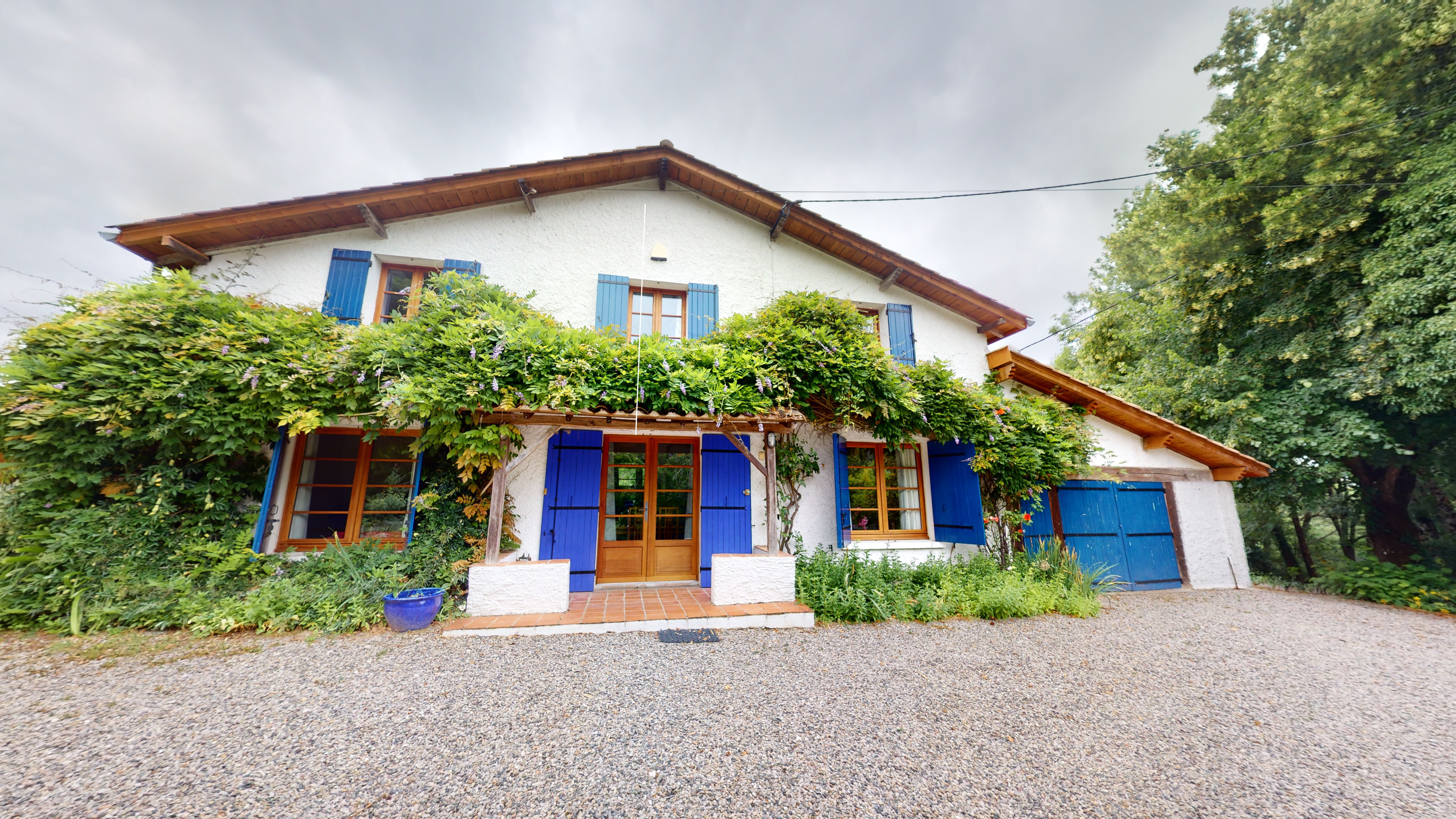 6 Bed, 3 Bath, HouseFor Sale, Montignac de lauzun, Lot-et-Garonne, Aquitaine, 47800