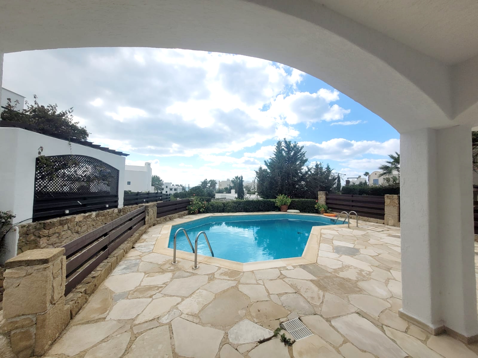 4 Bed, 3 Bath, HouseFor Sale, Paphos, Paphos