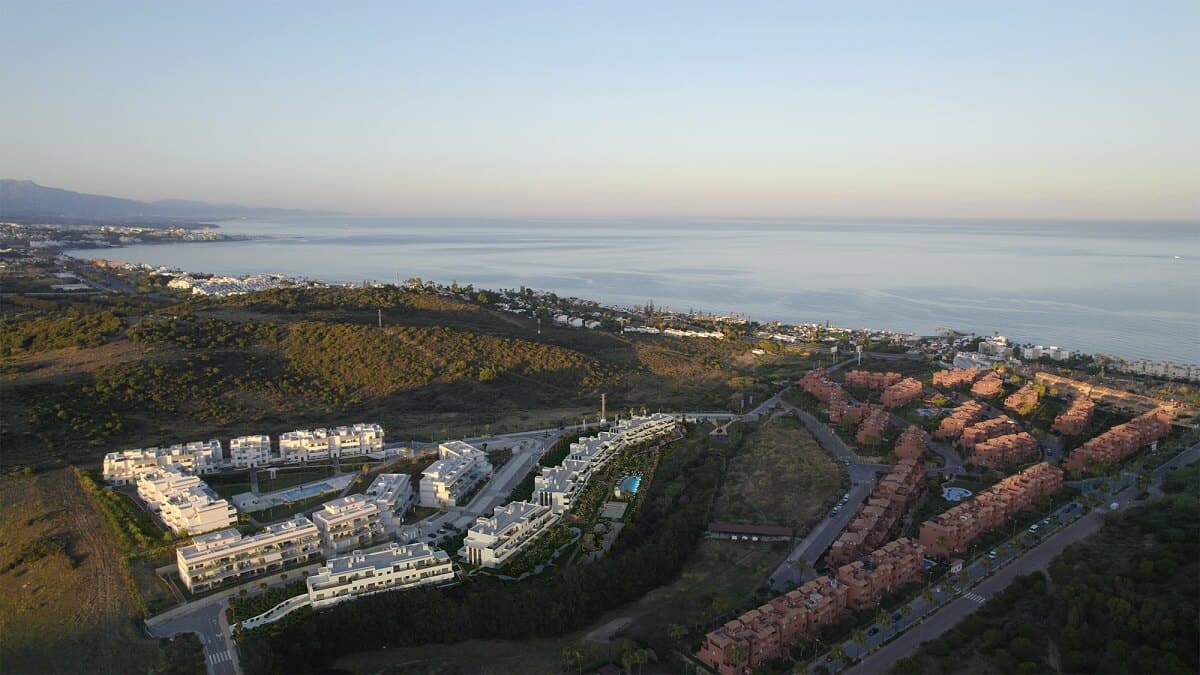 3 Bed, 2 Bath, ApartmentFor Sale, Estepona, Malaga