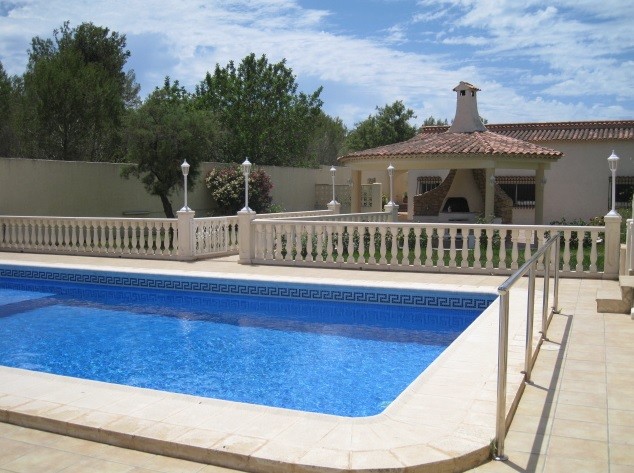 4 Bed, 2 Bath, HouseFor Sale, Albir, Alicante