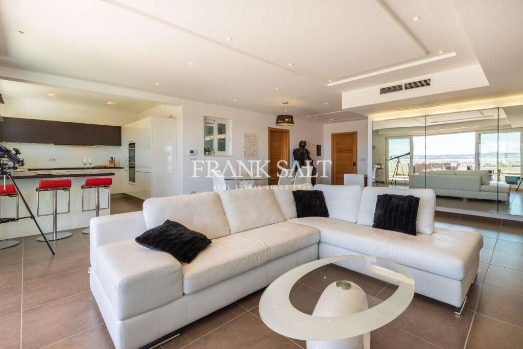 2 Bed, ApartmentFor Sale, Fort Cambridge, Malta