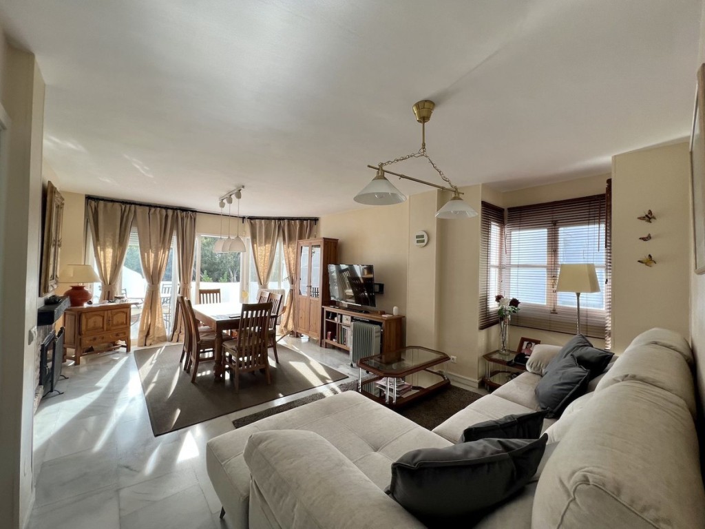 2 Bed, 2 Bath, ApartmentFor Sale, Calahonda, Malaga