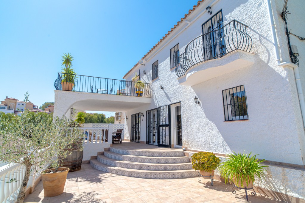 5 Bed, 4 Bath, HouseFor Sale, Nerja, Malaga