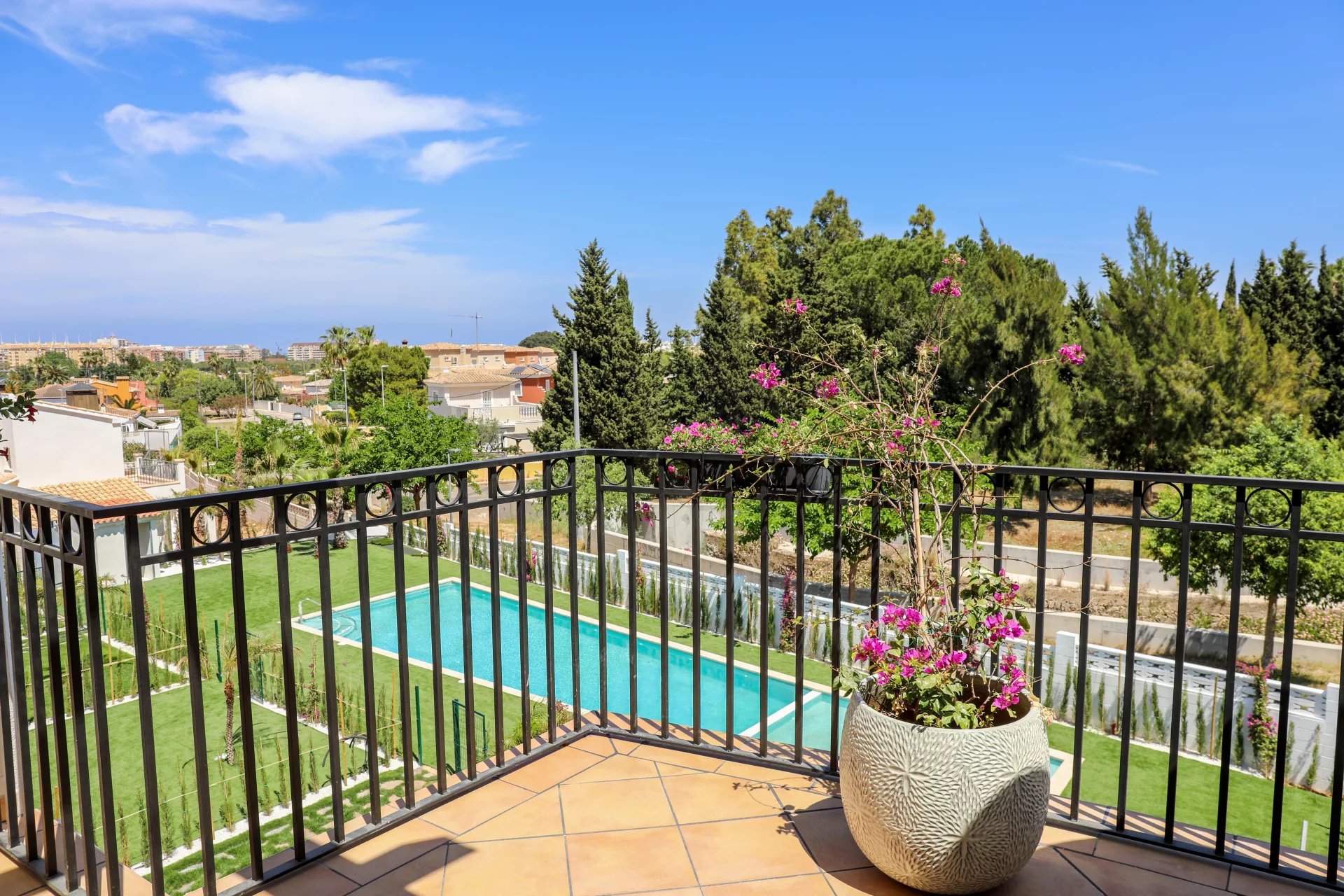 2 Bed, 1 Bath, ApartmentFor Sale, Denia, Alicante