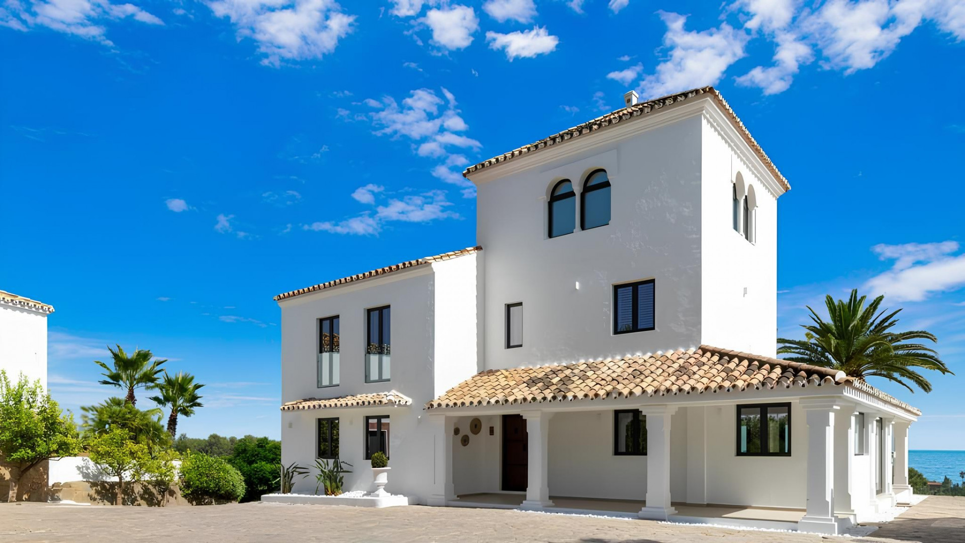 5 Bed, 5 Bath, HouseFor Sale, Estepona, Malaga