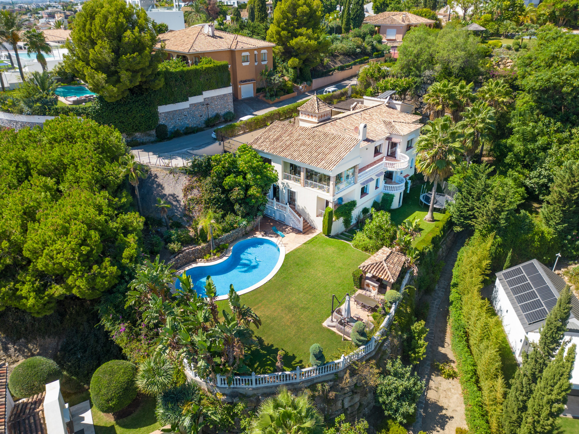 6 Bed, 6 Bath, HouseFor Sale, Estepona, Malaga