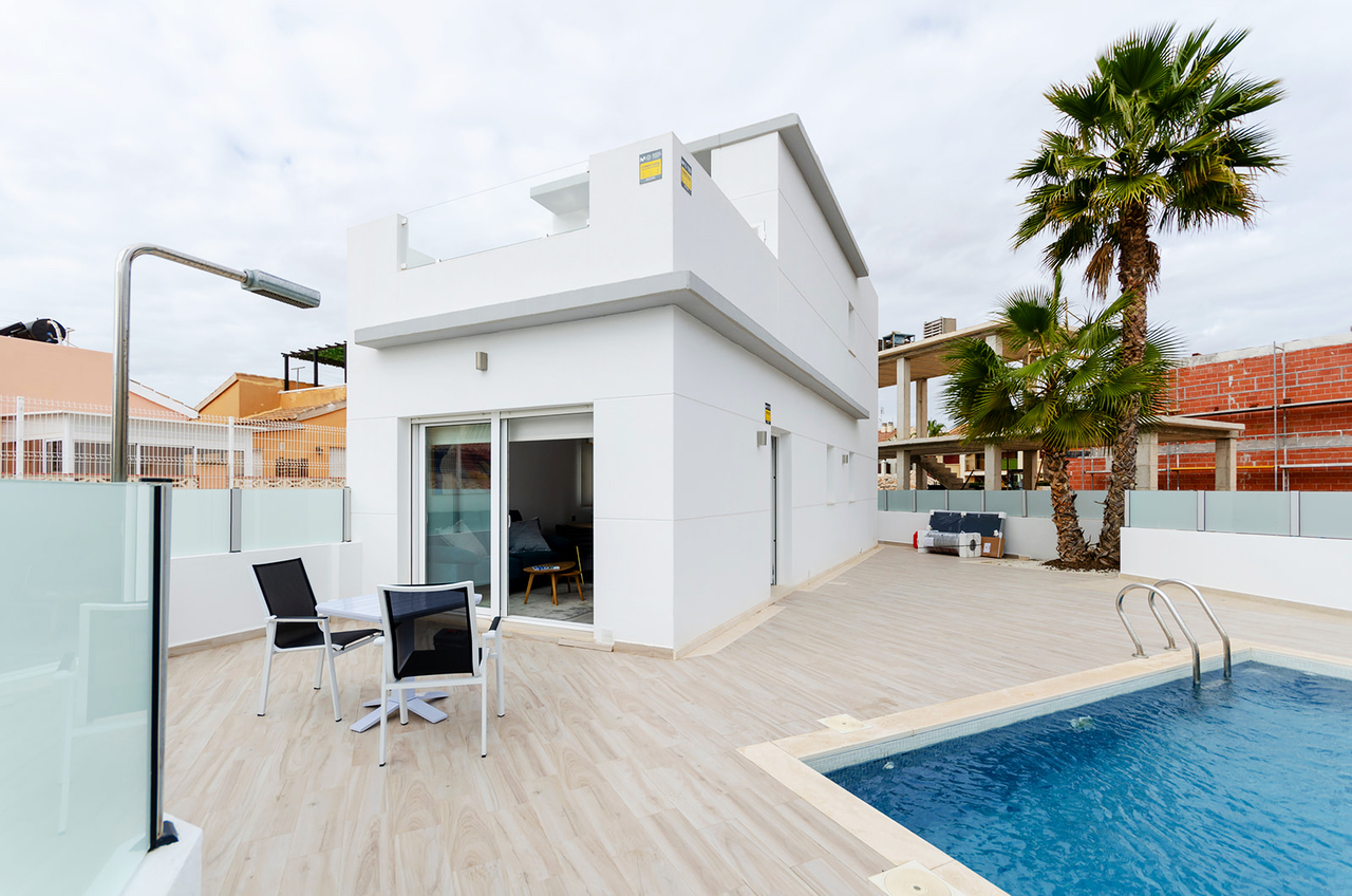 3 Bed, 2 Bath, HouseFor Sale, Torrevieja, Alicante