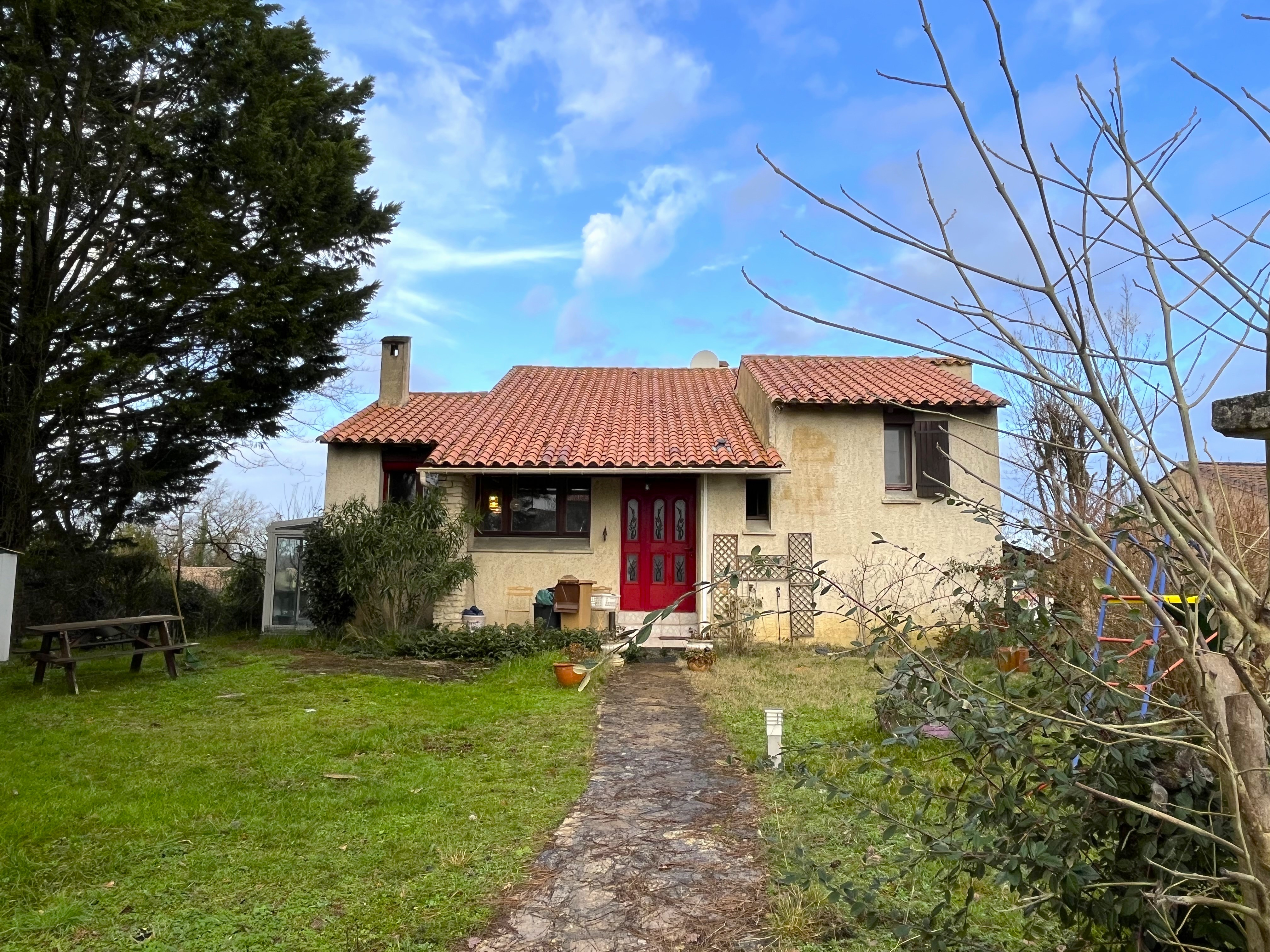 3 Bed, 1 Bath, HouseFor Sale, Eymet, Dordogne, Aquitaine, 24500