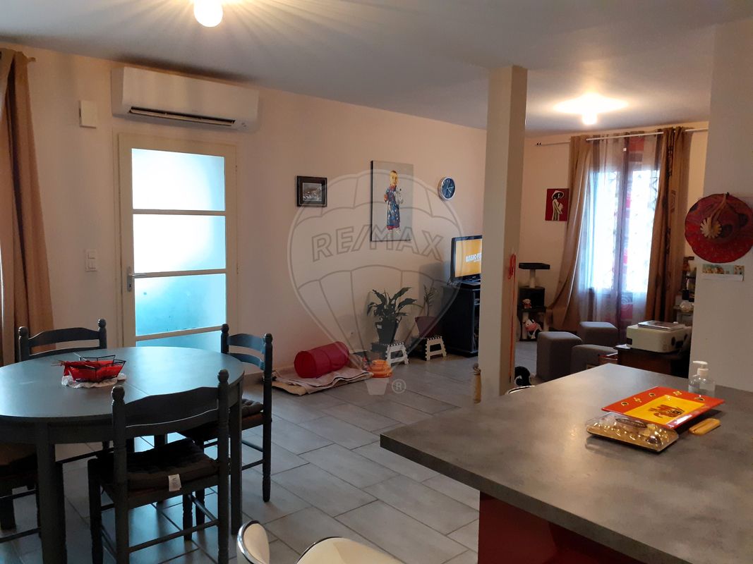 2 Bed, 1 Bath, ApartmentFor Sale, Reynes, Pyrenees-Orientales, Occitanie, 66400