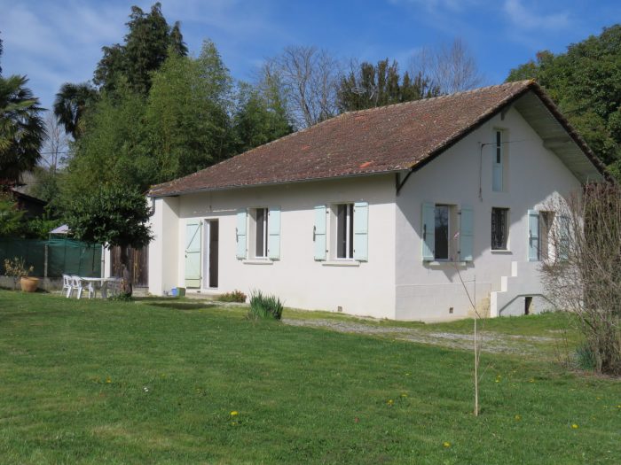 2 Bed, HouseFor Sale, Castelnau-Magnoac, Hautes-Pyrenees, Midi-Pyrenees, 65230