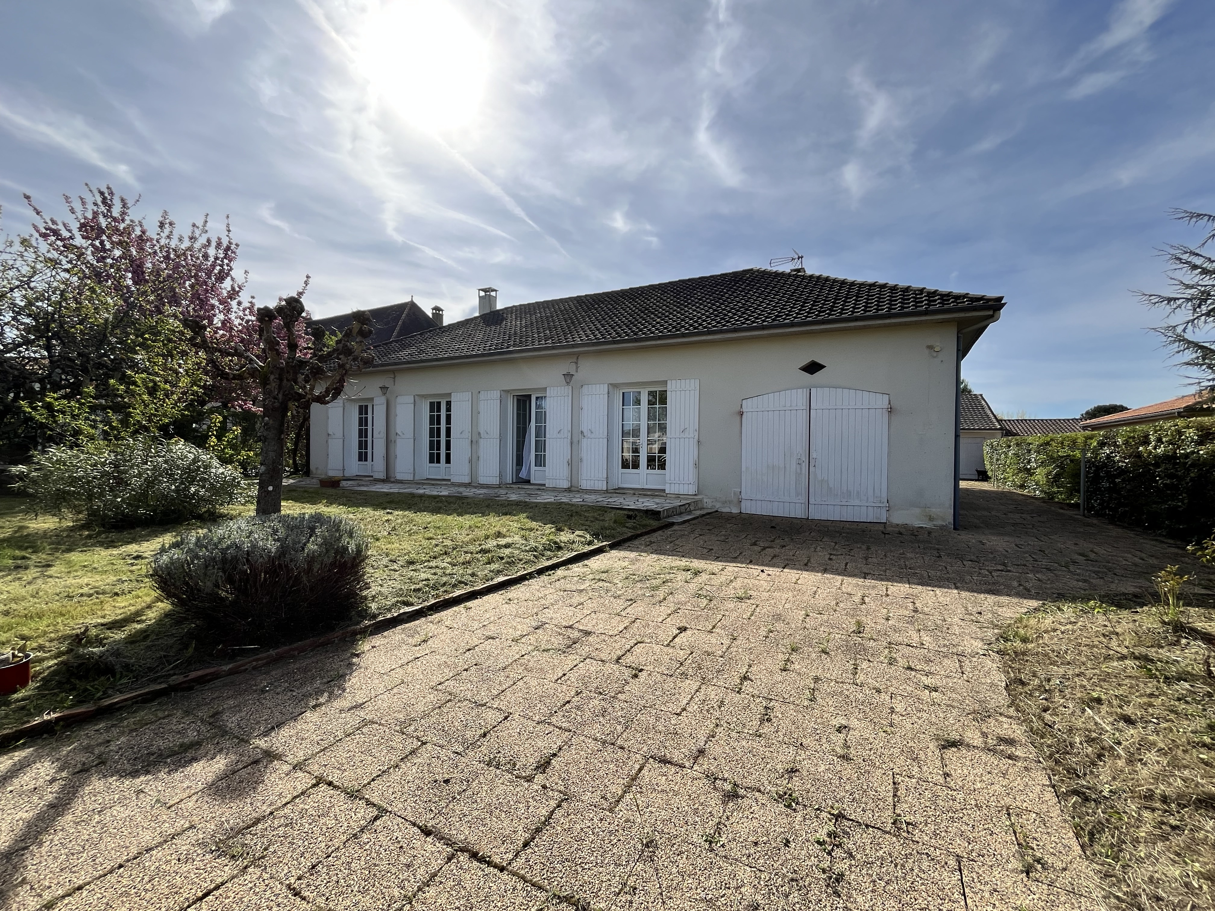 3 Bed, 1 Bath, HouseFor Sale, Sigoules, Dordogne, Aquitaine, 24240