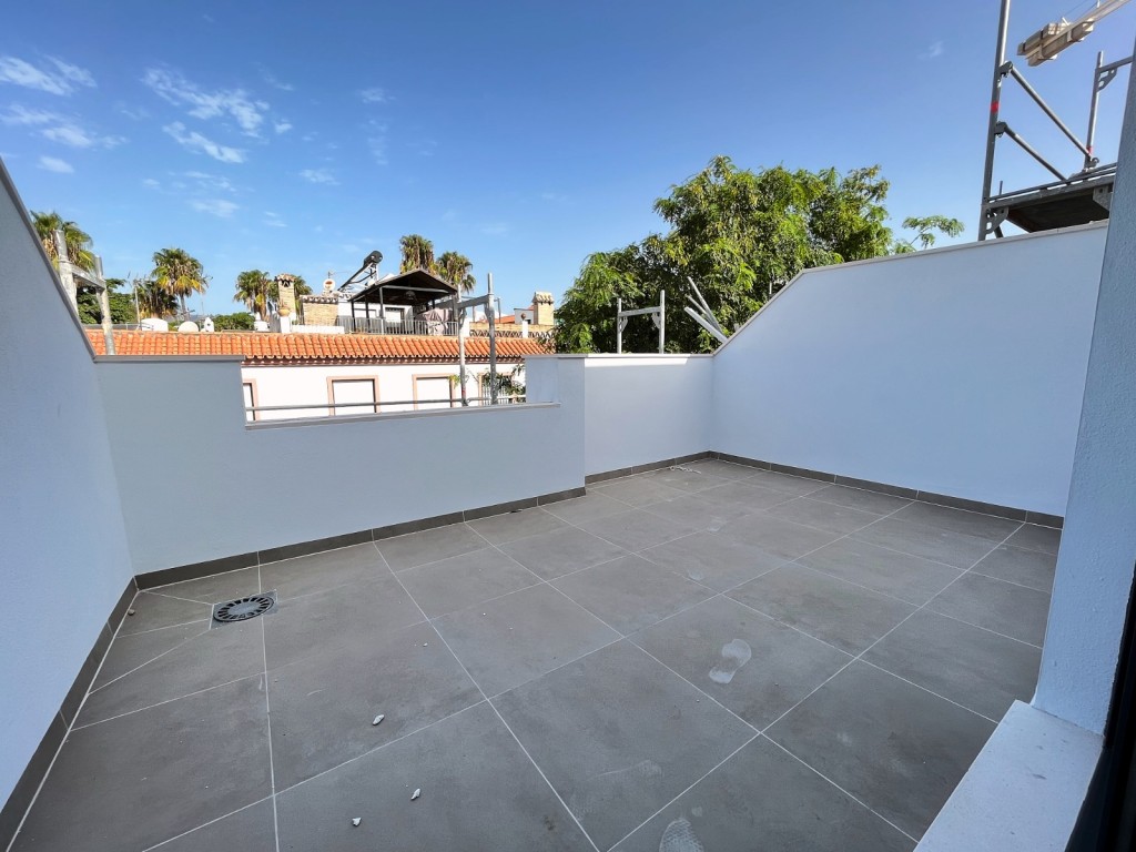 3 Bed, 2 Bath, HouseFor Sale, Estepona, Malaga