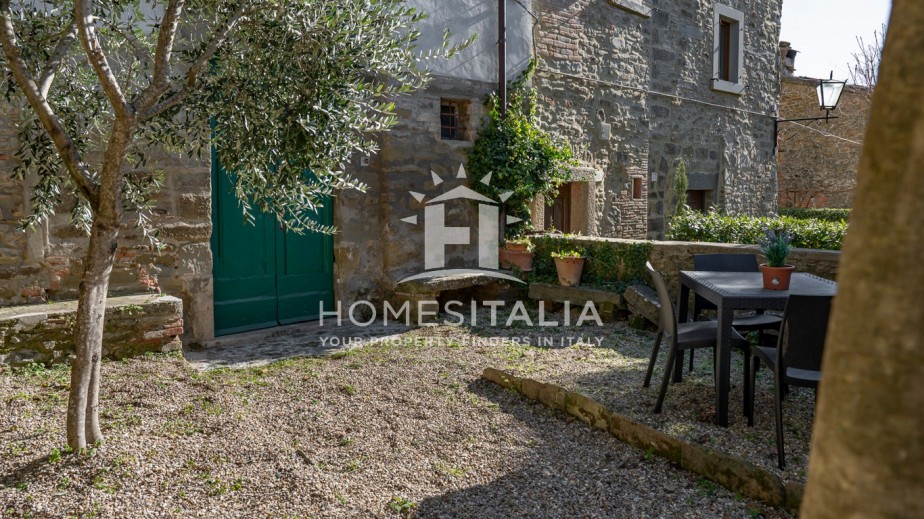 4 Bed, 2 Bath, HouseFor Sale, Cortona, Arezzo, Tuscany