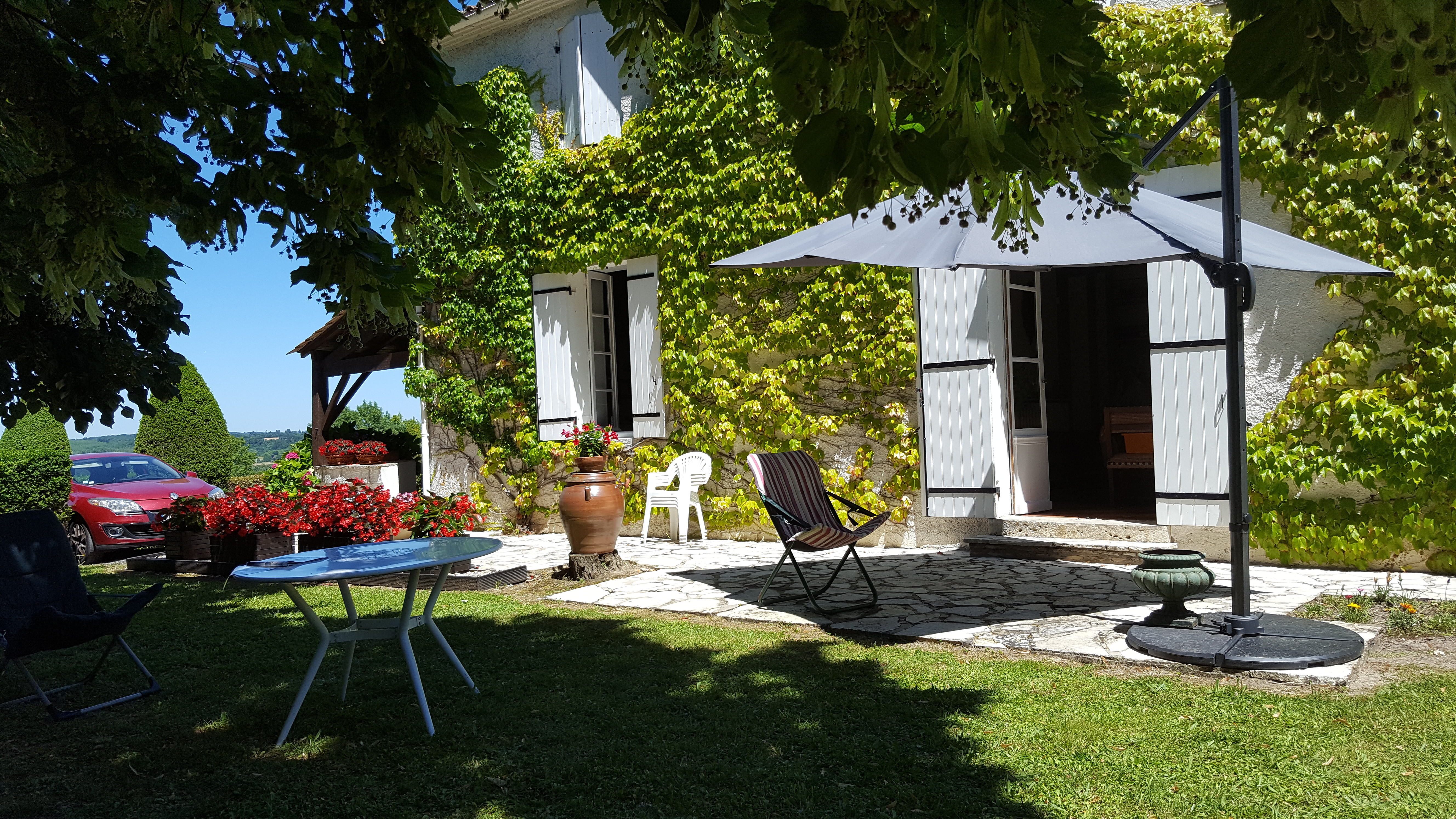 8 Bed, 1 Bath, HouseFor Sale, Lauzun, Lot-et-Garonne, Aquitaine, 47410