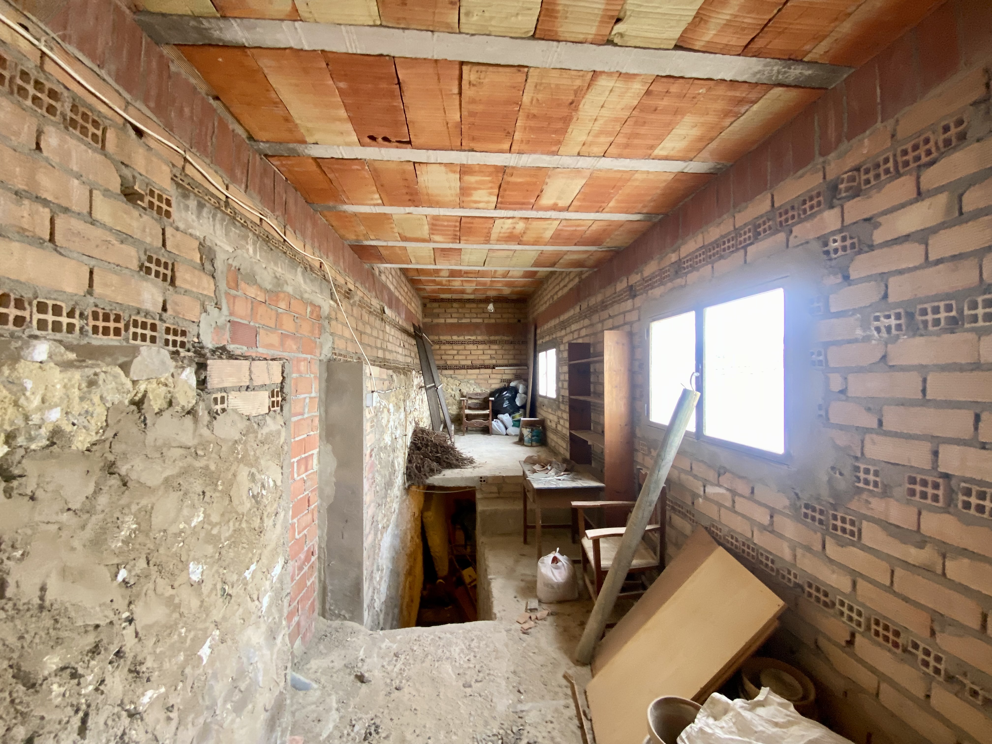 7 Bed, 2 Bath, HouseFor Sale, Zahara de La Sierra, Andalucia