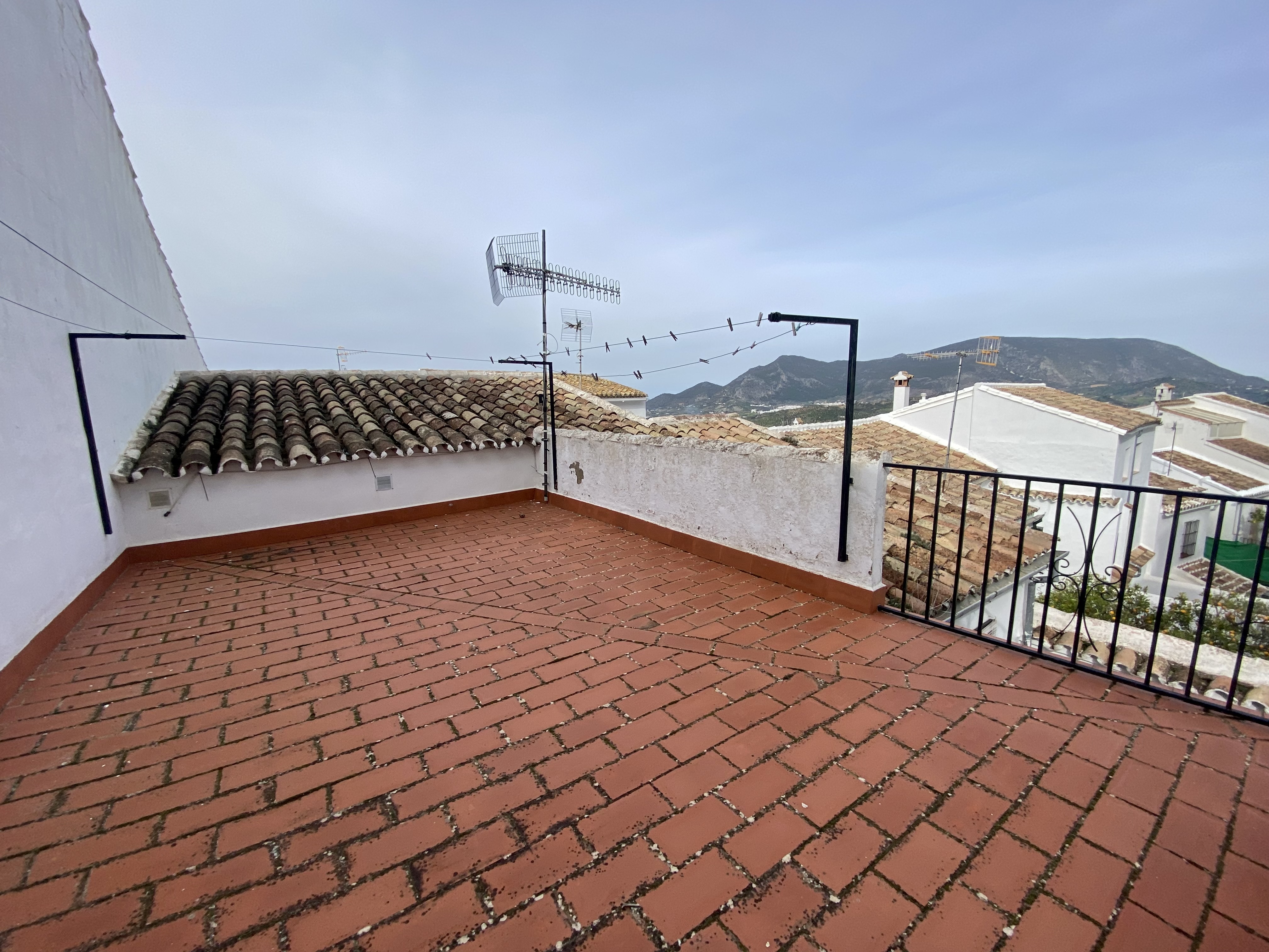 7 Bed, 2 Bath, HouseFor Sale, Zahara de La Sierra, Andalucia