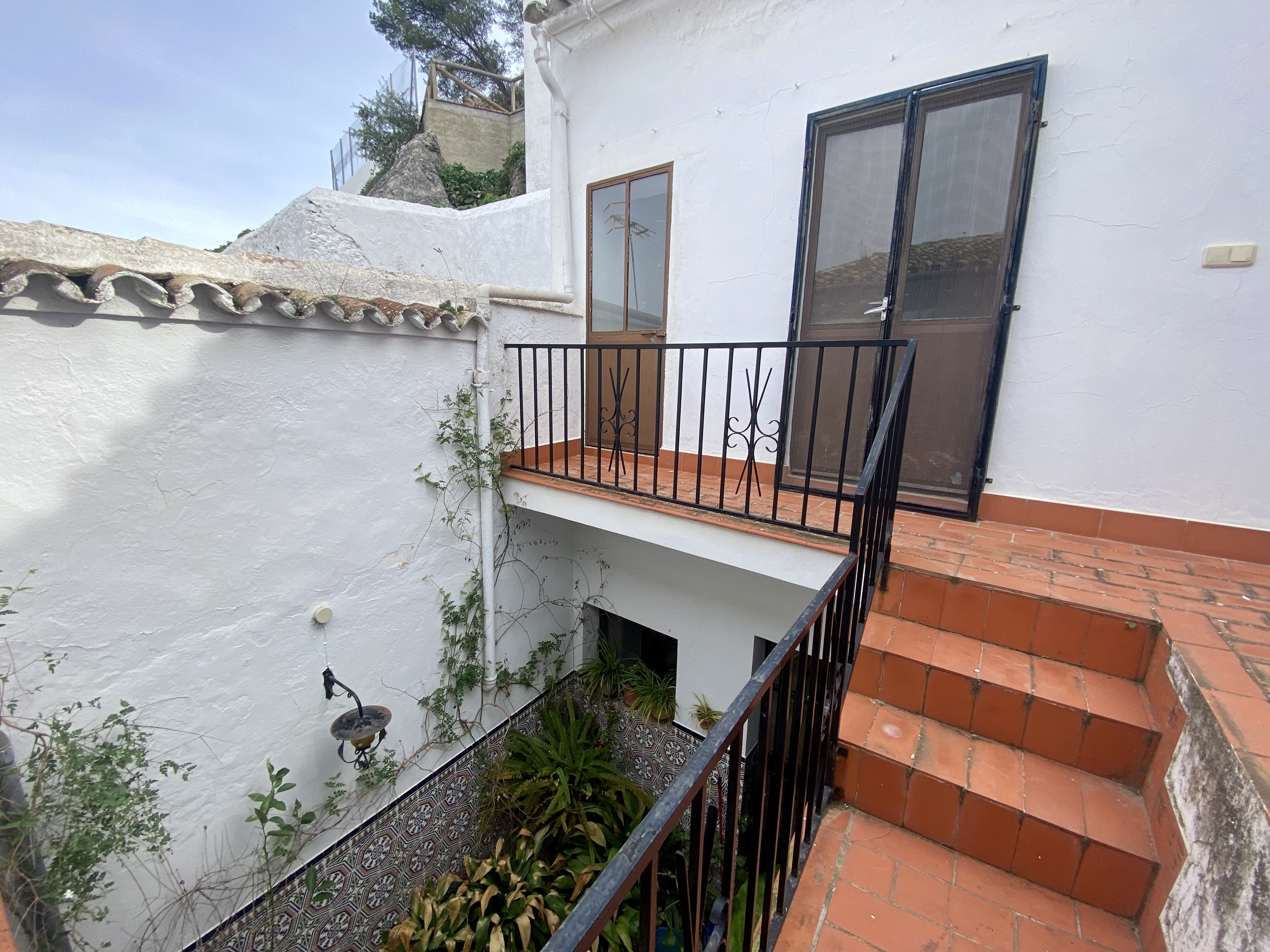 7 Bed, 2 Bath, HouseFor Sale, Zahara de La Sierra, Andalucia