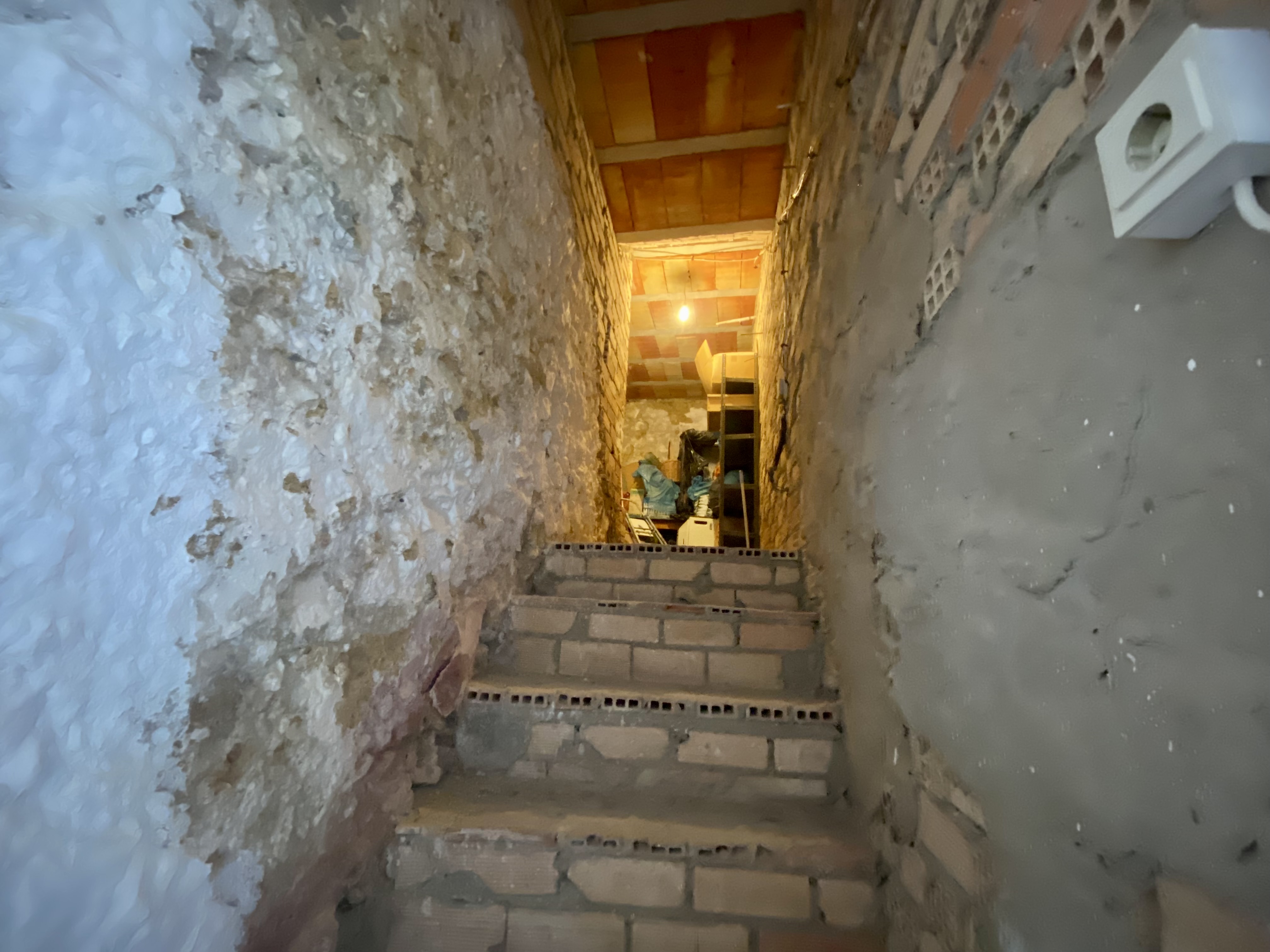 7 Bed, 2 Bath, HouseFor Sale, Zahara de La Sierra, Andalucia