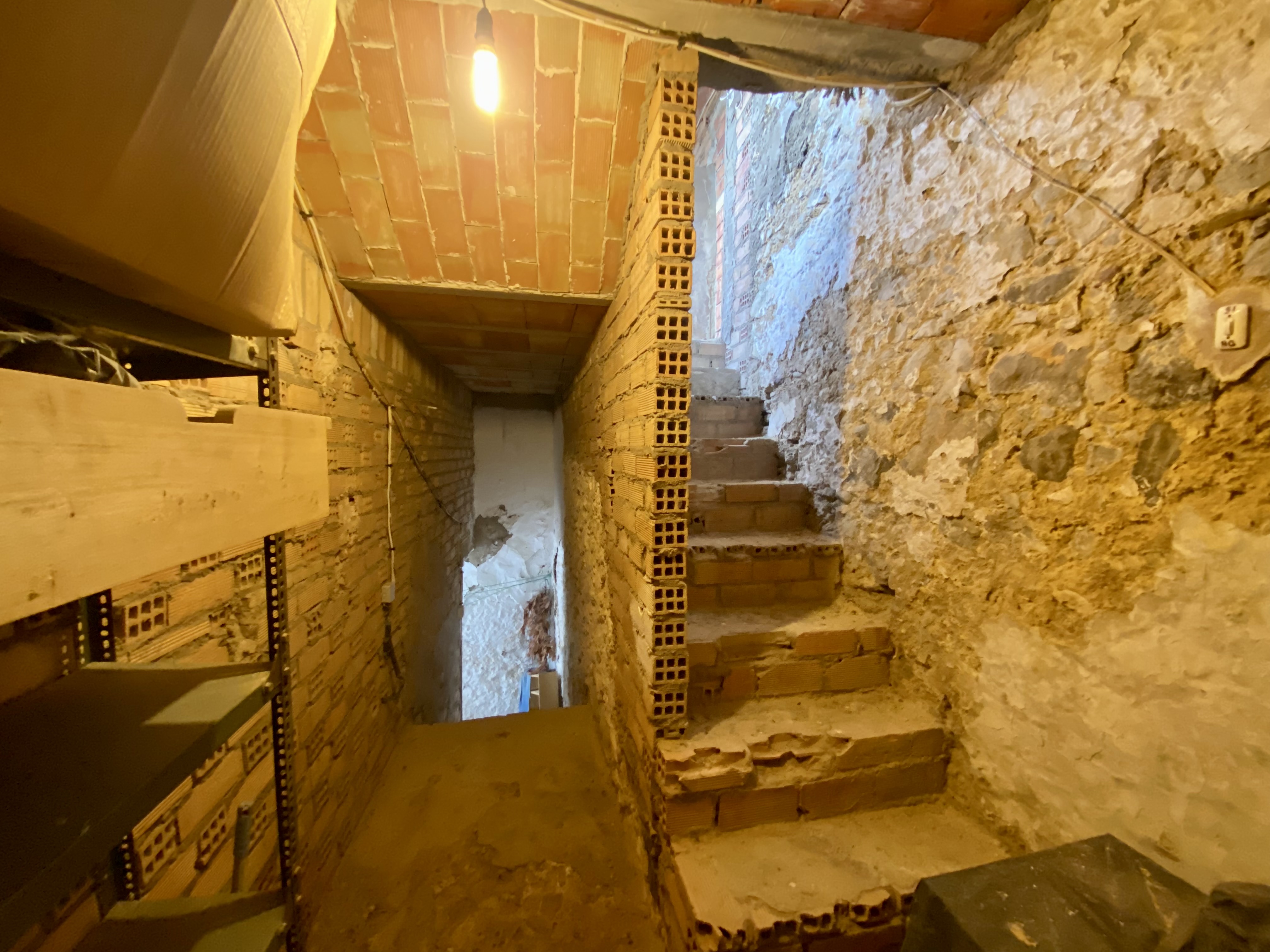 7 Bed, 2 Bath, HouseFor Sale, Zahara de La Sierra, Andalucia