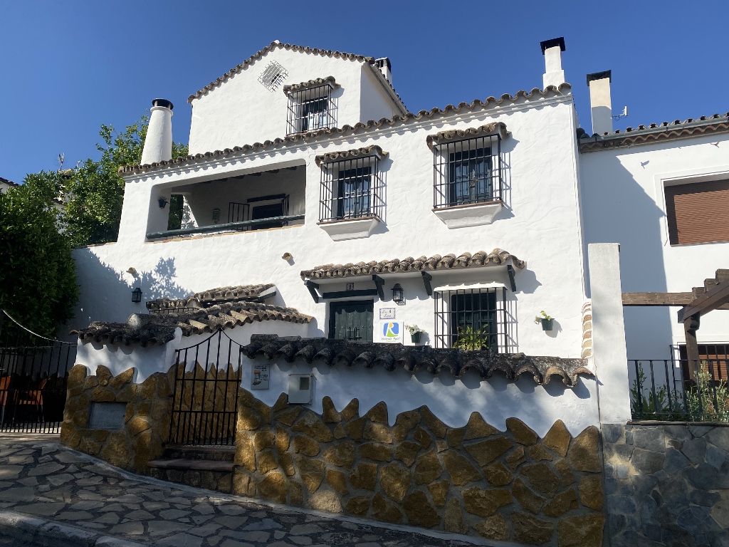 7 Bed, 3 Bath, HouseFor Sale, Zahara de La Sierra, Andalucia