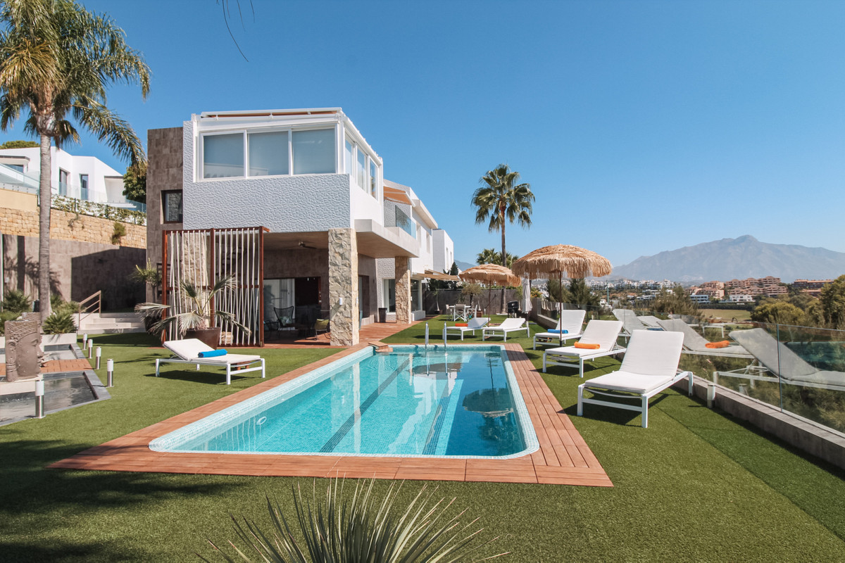 4 Bed, 4 Bath, HouseFor Sale, Benahavis, Malaga